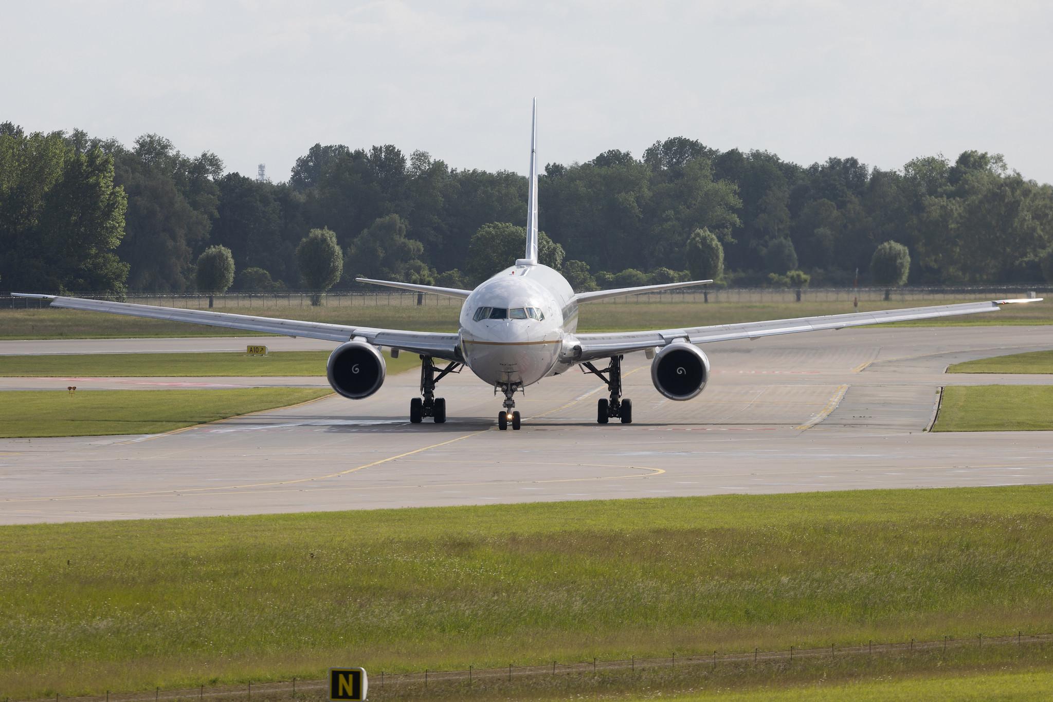 Munich Airport: United Airlines (UA / UAL) | Boeing 767-424(ER) B764 | N67052 | MSN 29447