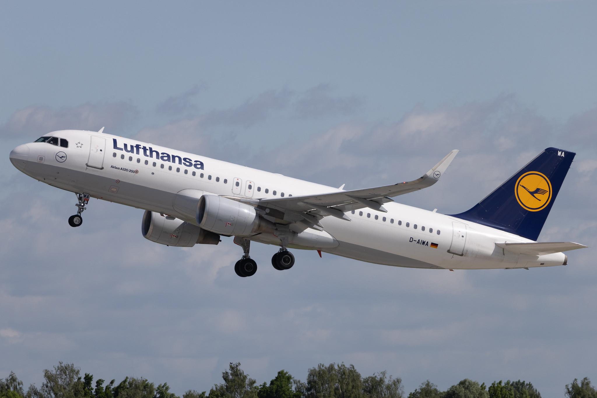 Munich Airport: Lufthansa (LH / DLH) | Airbus A320-214 A320 | D-AIWA | MSN 7681