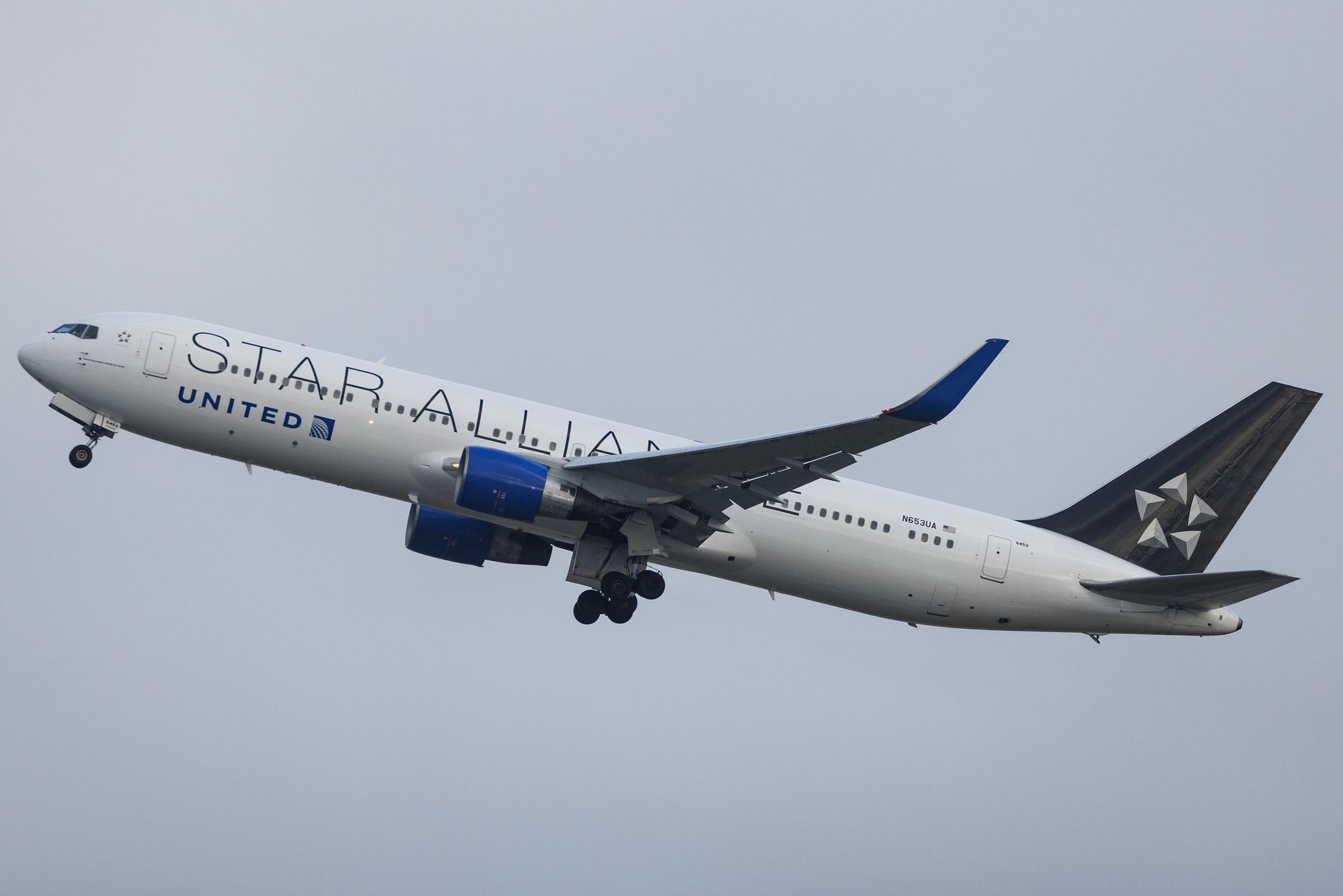 London Heathrow: United Airlines (UA / UAL) | Livery: Star Alliance livery | Boeing 767-322(ER) B763 | N653UA | MSN 25391