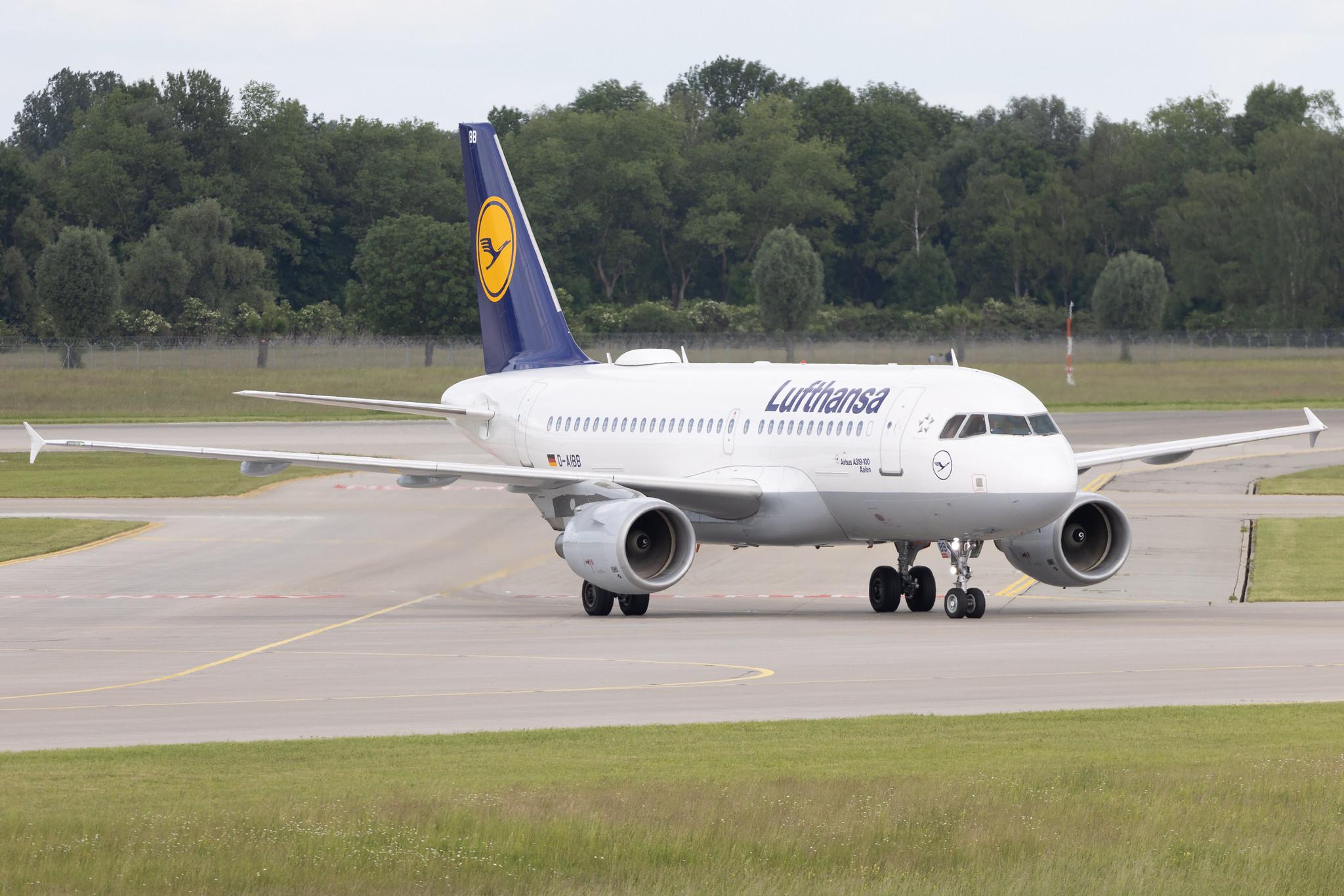 Munich Airport: Lufthansa (LH / DLH) | Airbus A319-112 A319 | D-AIBB | MSN 4182