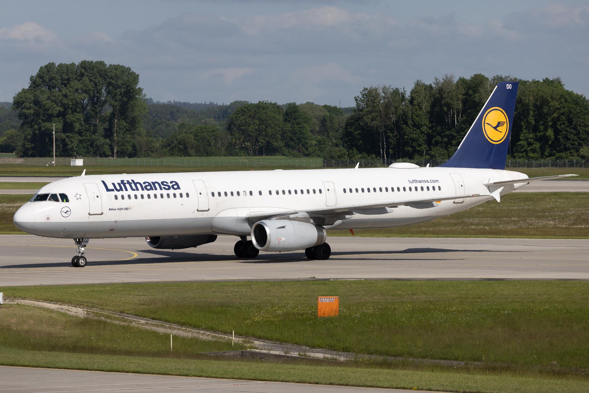 Munich Airport: Lufthansa (LH / DLH) | Airbus A321-231 A321 | D-AIDO | MSN 4994