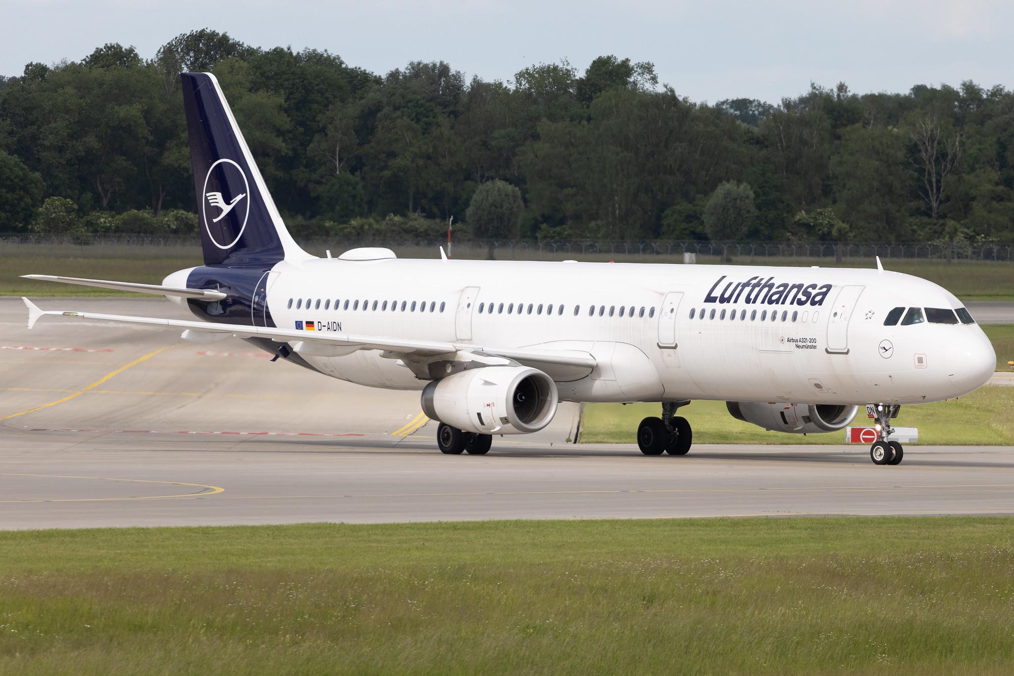 Munich Airport: Lufthansa (LH / DLH) | Airbus A321-231 A321 | D-AIDN | MSN 4976