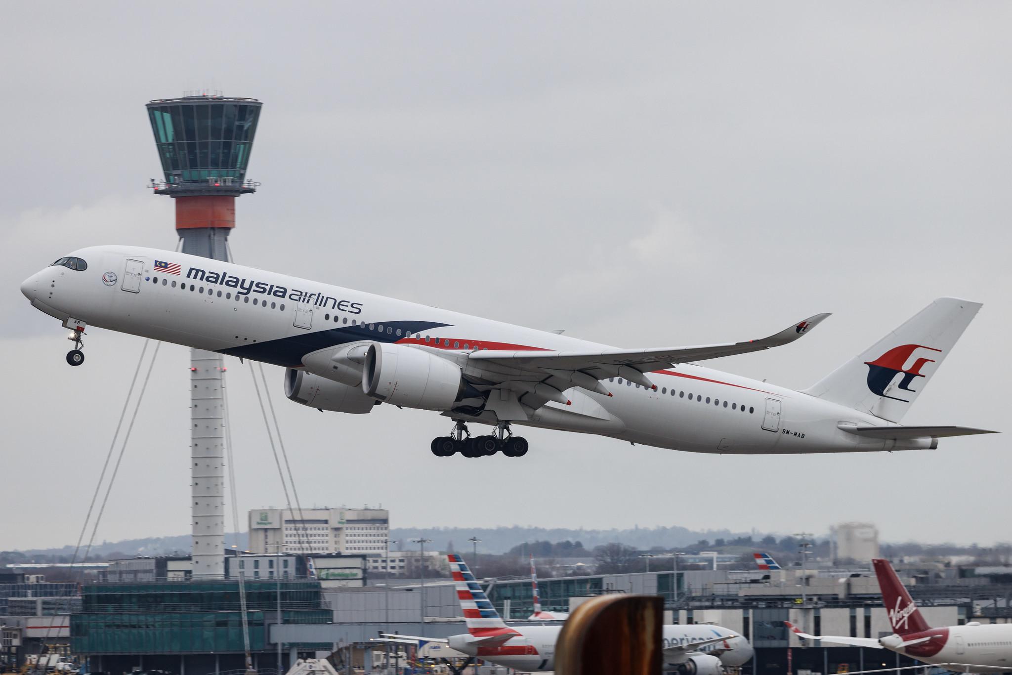 London Heathrow: Malaysia Airlines (MH / MAS) | Airbus A350-941 A359 | 9M-MAB | MSN 159