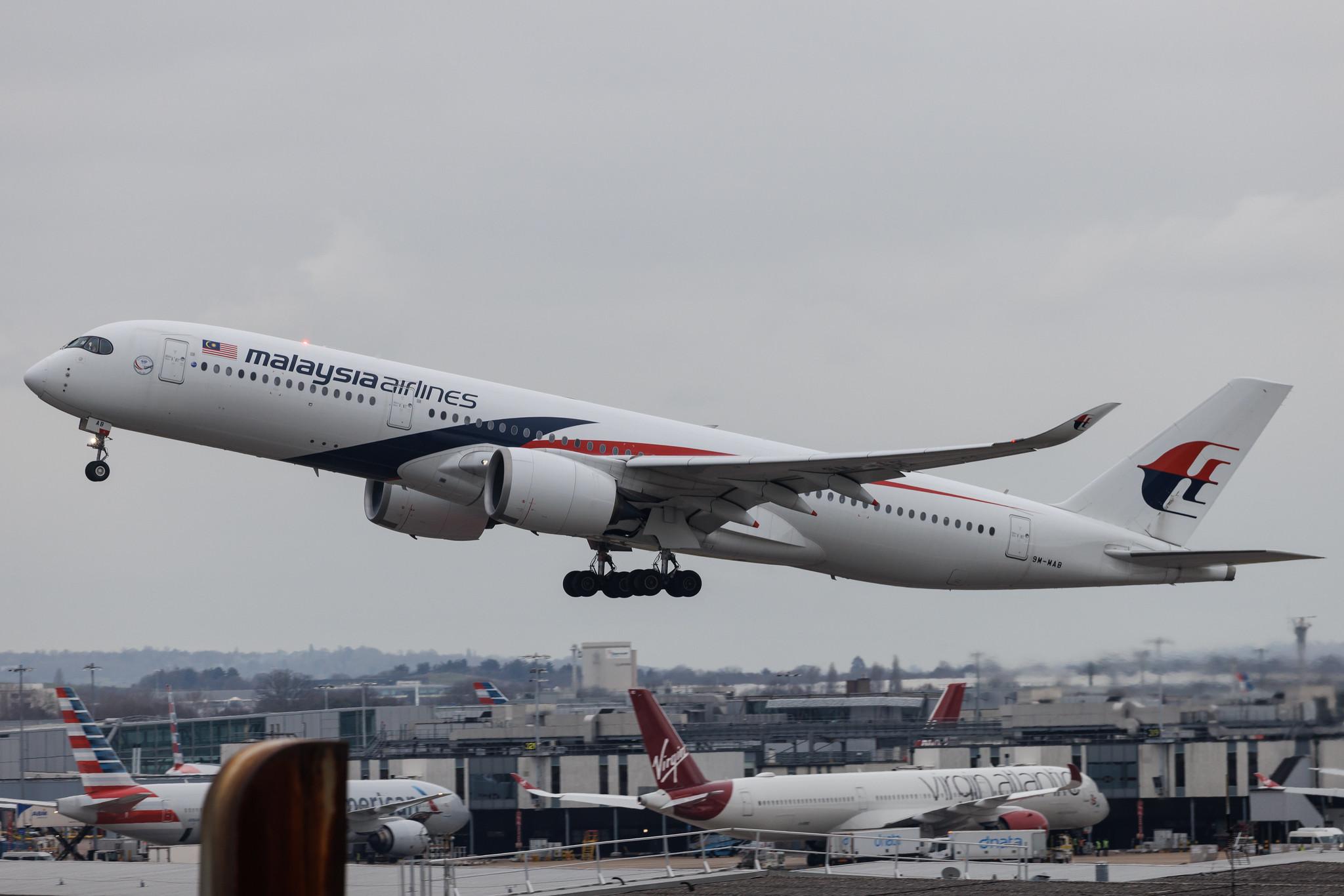 London Heathrow: Malaysia Airlines (MH / MAS) | Airbus A350-941 A359 | 9M-MAB | MSN 159