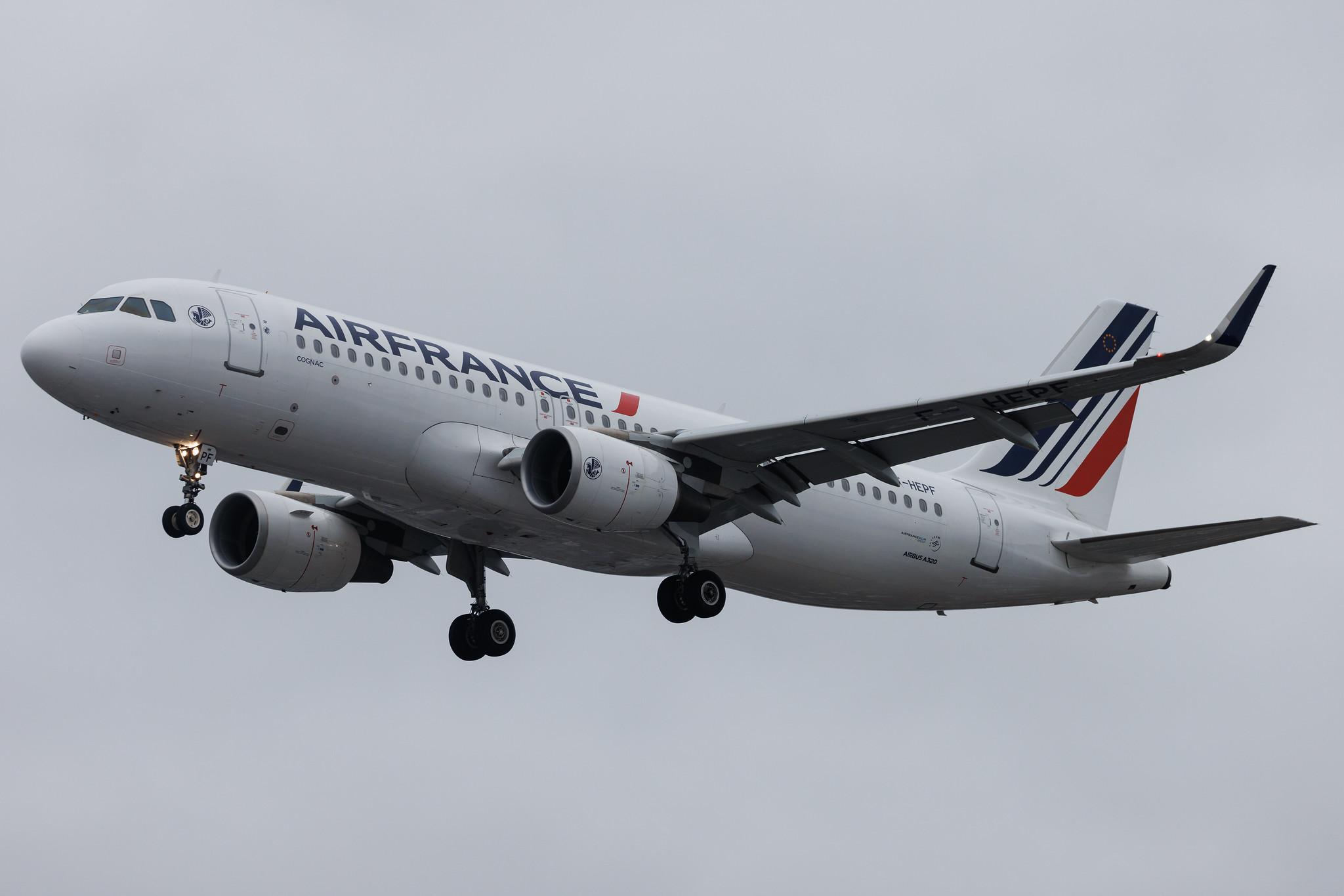 London Heathrow: Air France (AF / AFR) |  Airbus A320-214 A320 | F-HEPF | MSN 5719