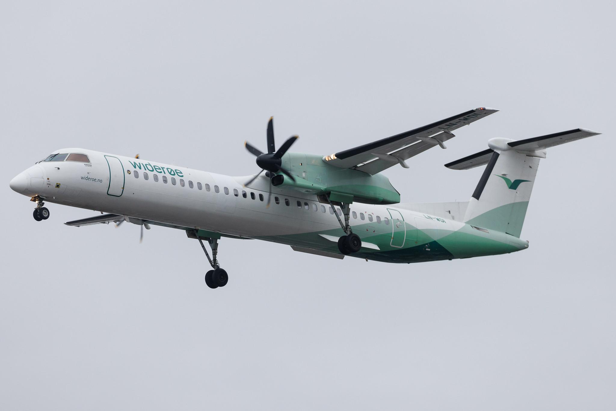 London Heathrow: Wideroe (WF / WIF) |  De Havilland Canada Dash 8-400 DH8D | LN-WDI | MSN 4286