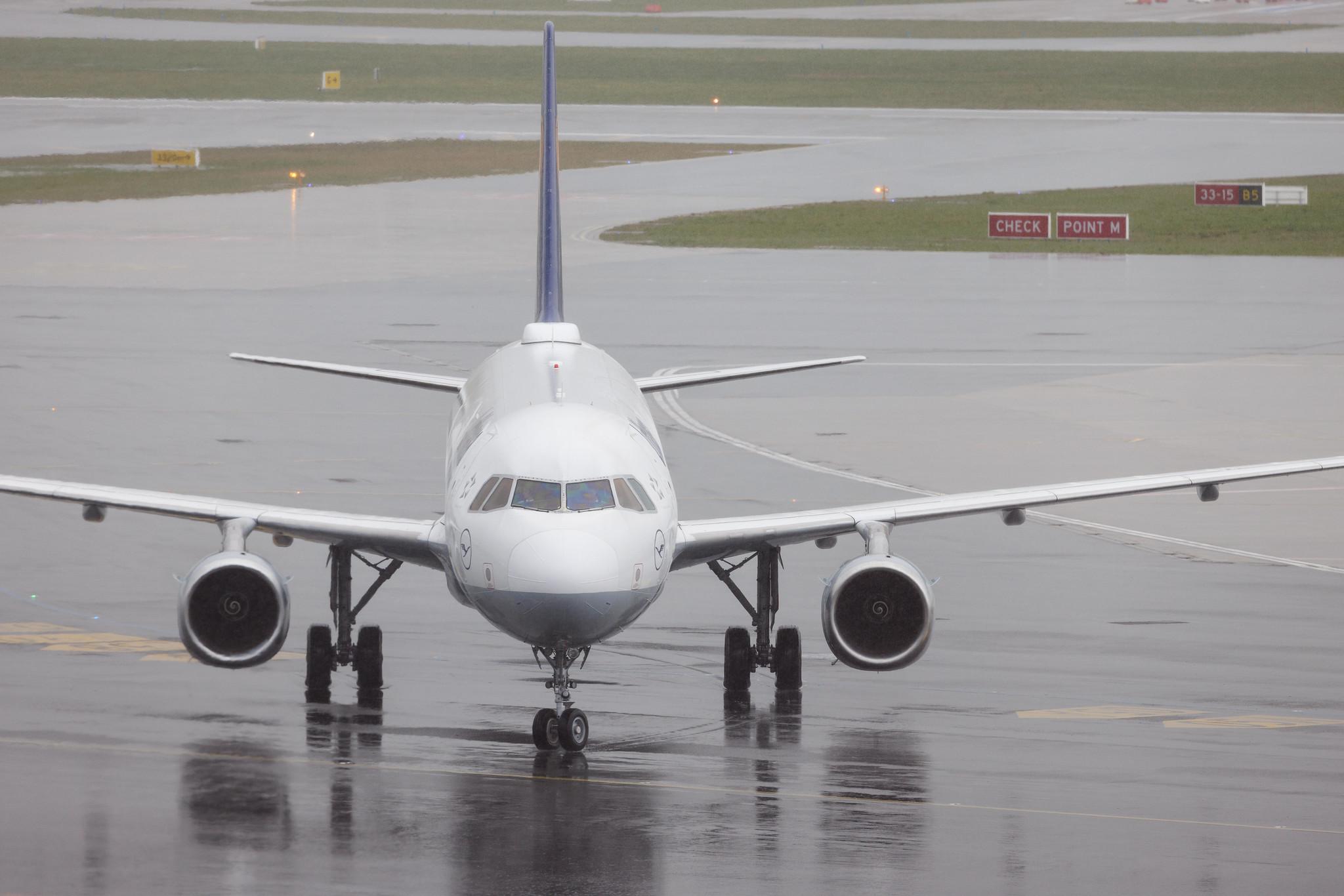 Hamburg Airport: Lufthansa (LH / DLH) | Airbus A321-131 A321 | D-AIRC | MSN 0473