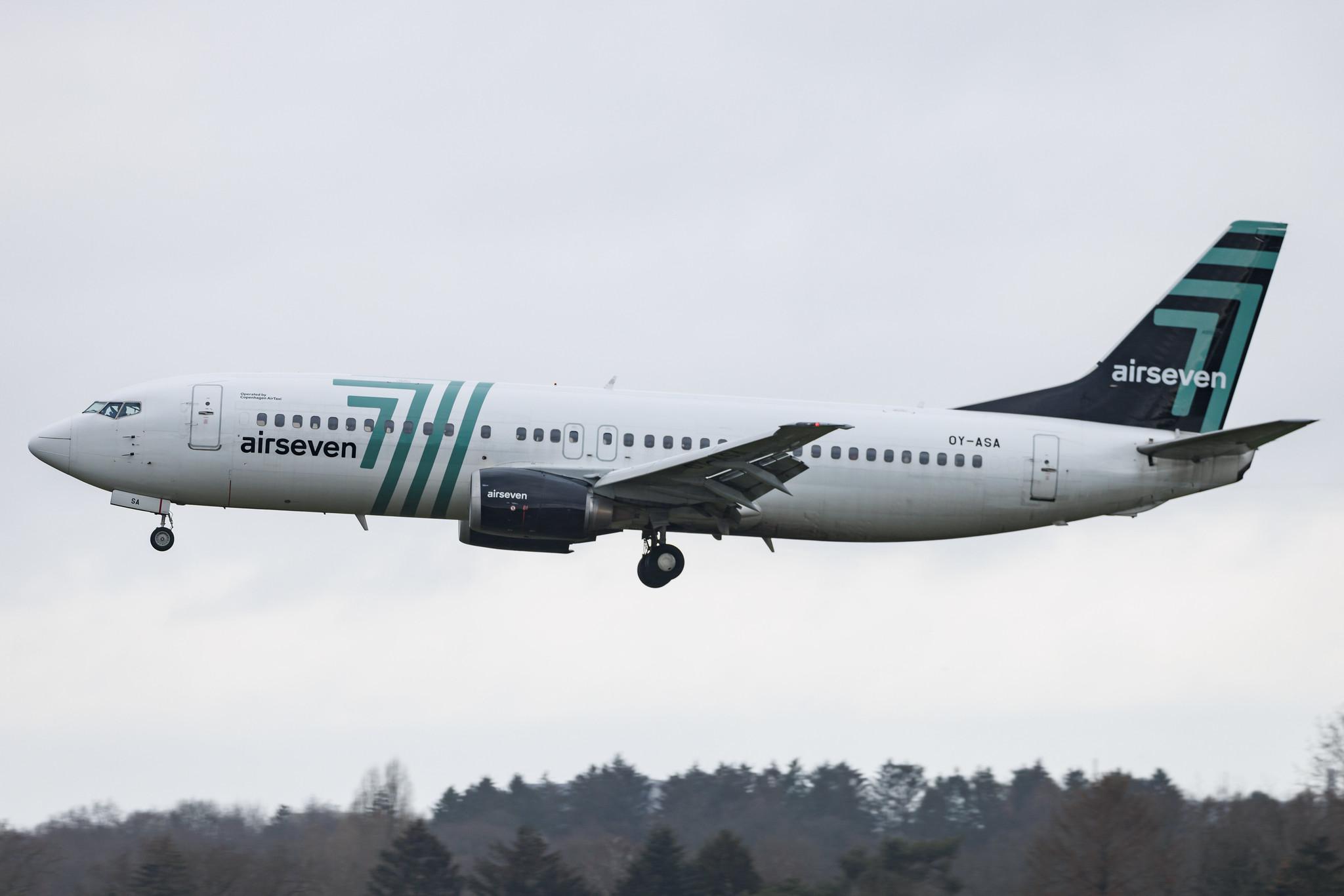 Hamburg Airport: Airseven | Boeing 737-405 B734 | OY-ASA | MSN 24644