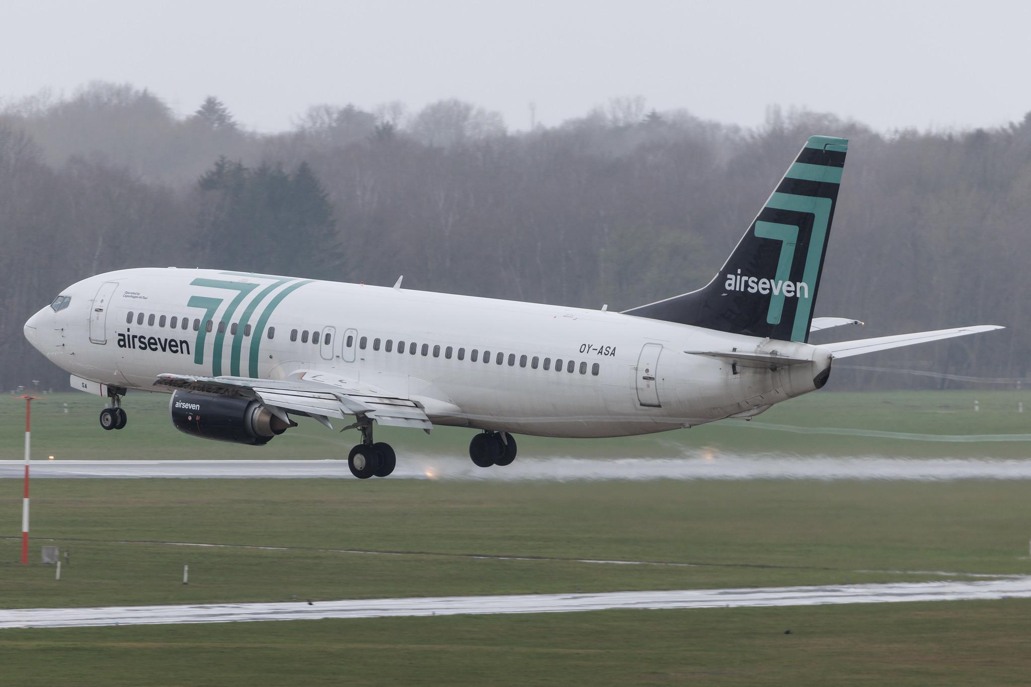 Hamburg Airport: Airseven | Boeing 737-405 B734 | OY-ASA | MSN 24644