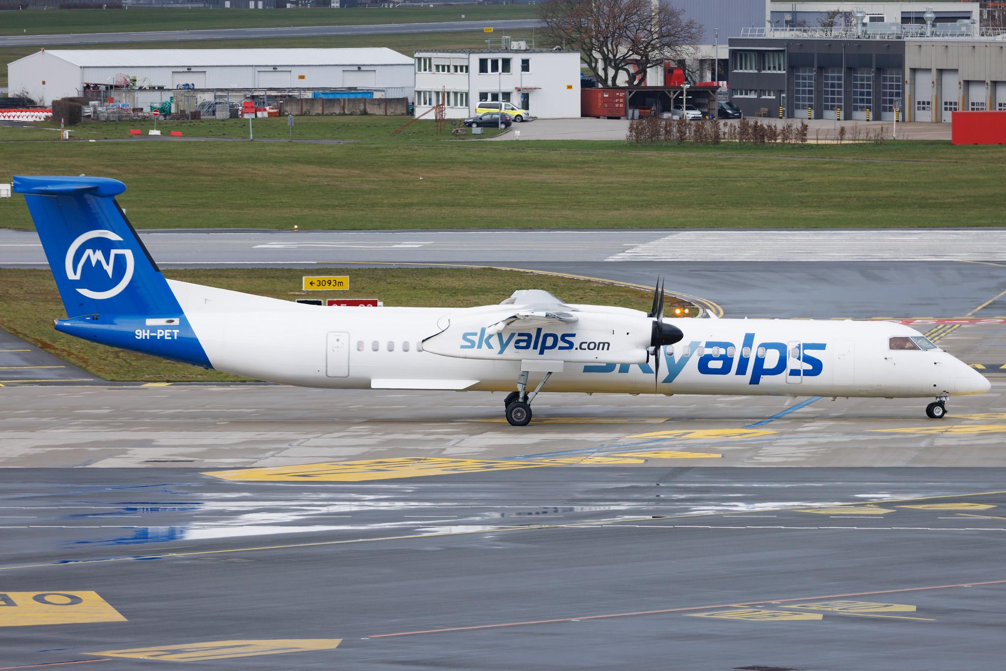 Hamburg Airport: SkyAlps | De Havilland Canada Dash 8-400 DH8D | 9H-PET | MSN 4104