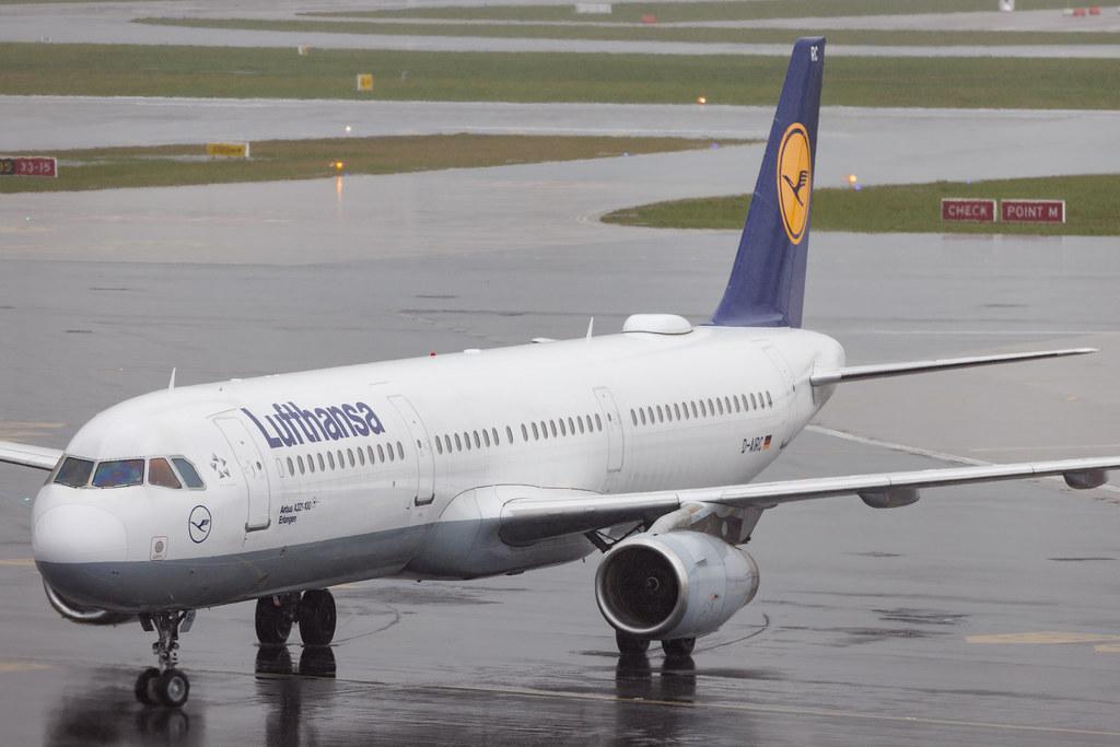 Hamburg Airport: Lufthansa (LH / DLH) | Airbus A321-131 A321 | D-AIRC | MSN 0473