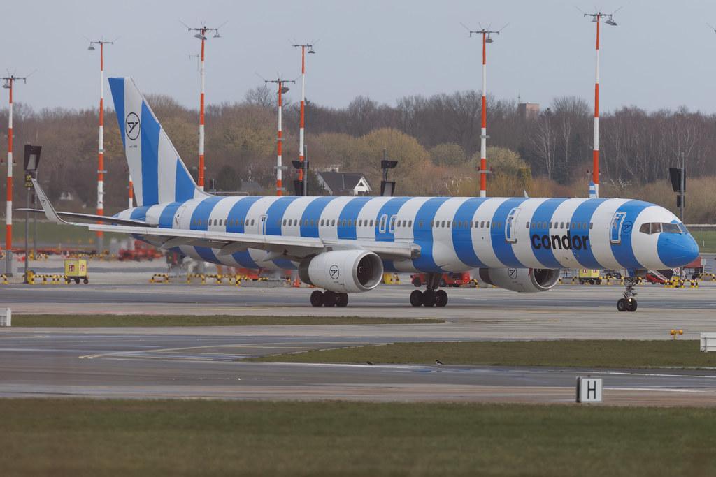 Hamburg Airport: Condor (DE / CFG) | Boeing 757-330 B753 | D-ABOI | MSN 29018