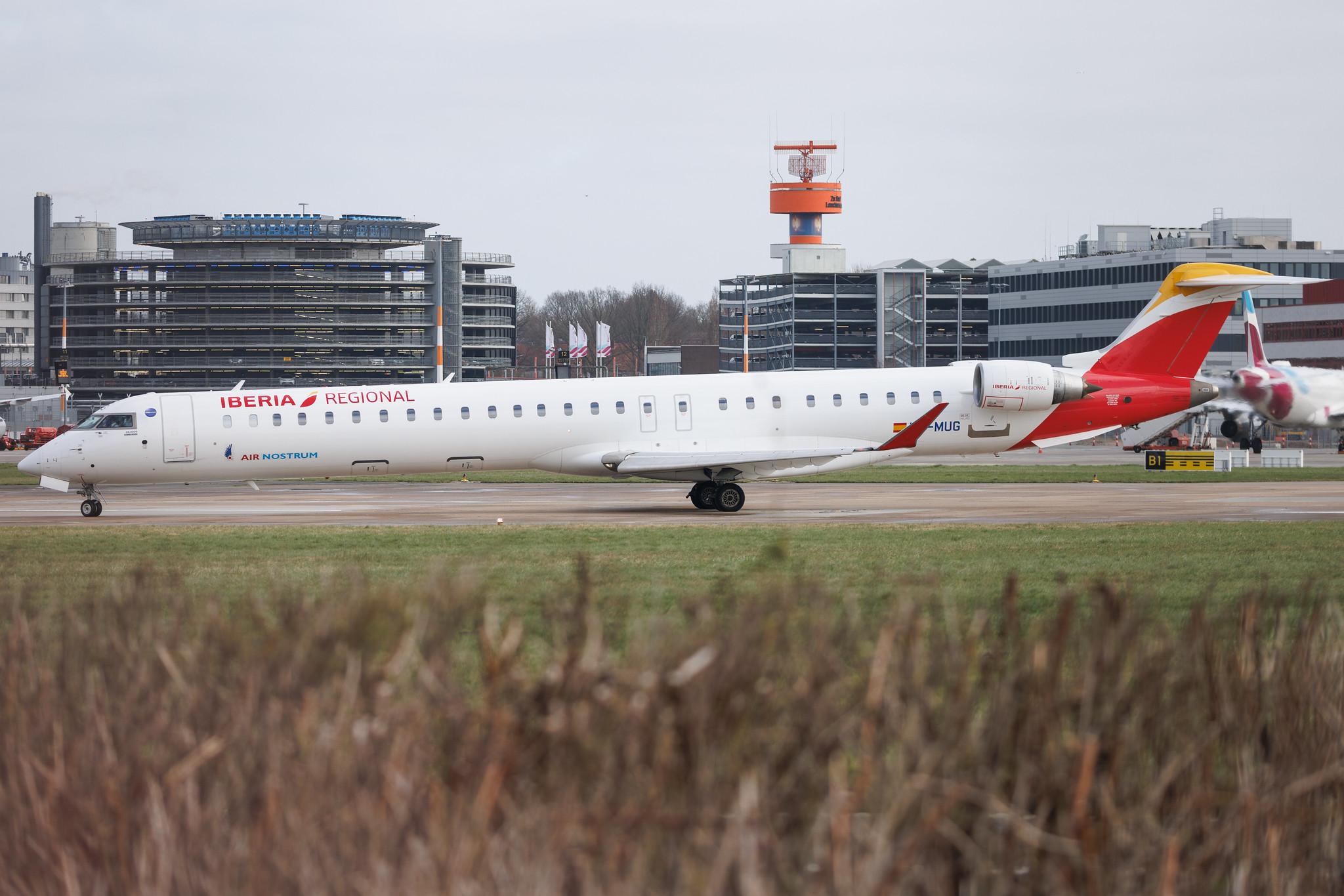 Hamburg Airport: Iberia Regional (IB / IBE) | Operator: Air Nostrum |  Mitsubishi CRJ-1000 CRJX | EC-MUG | MSN 19061
