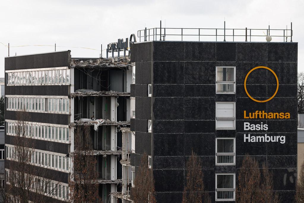 Hamburg Airport: Lufthansa Basis Hamburg Abriss Gebäude