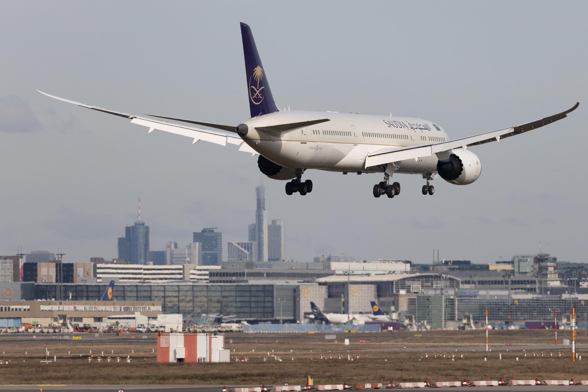 Frankfurt Airport: Saudia (SV / SVA) |  Boeing 787-9 Dreamliner B789 | HZ-AR11 | MSN 40045