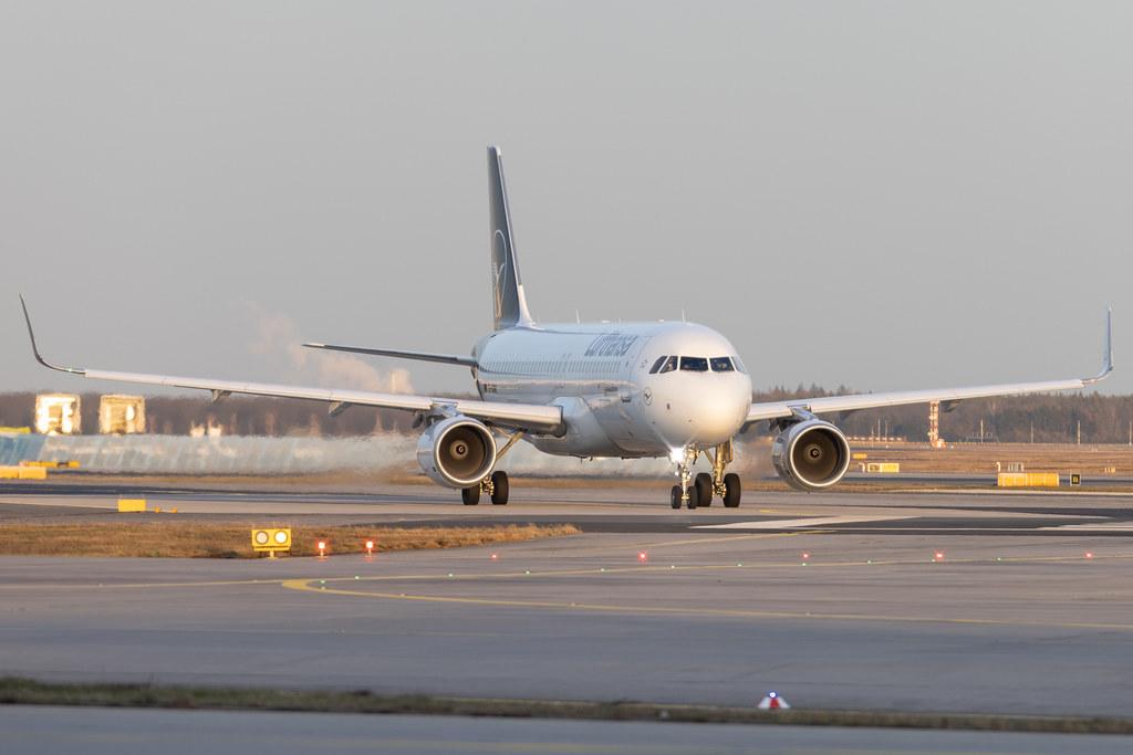 Frankfurt Airport: Lufthansa (LH / DLH) | Airbus A320-214 A320 | D-AIWK | MSN 9058