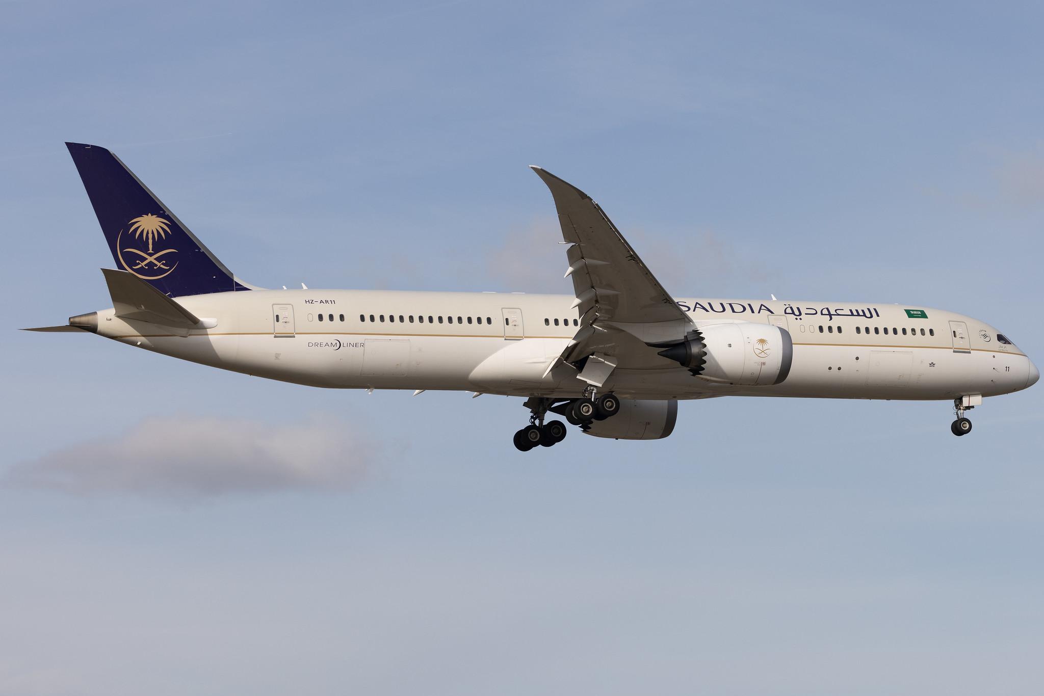 Frankfurt Airport: Saudia (SV / SVA) |  Boeing 787-9 Dreamliner B789 | HZ-AR11 | MSN 40045
