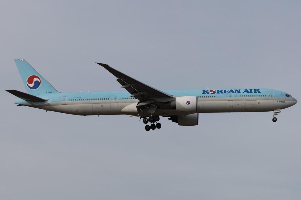 Frankfurt Airport: Korean Air (KE / KAL) | Boeing 777-3B5(ER) B77W | HL7782 | MSN 37643