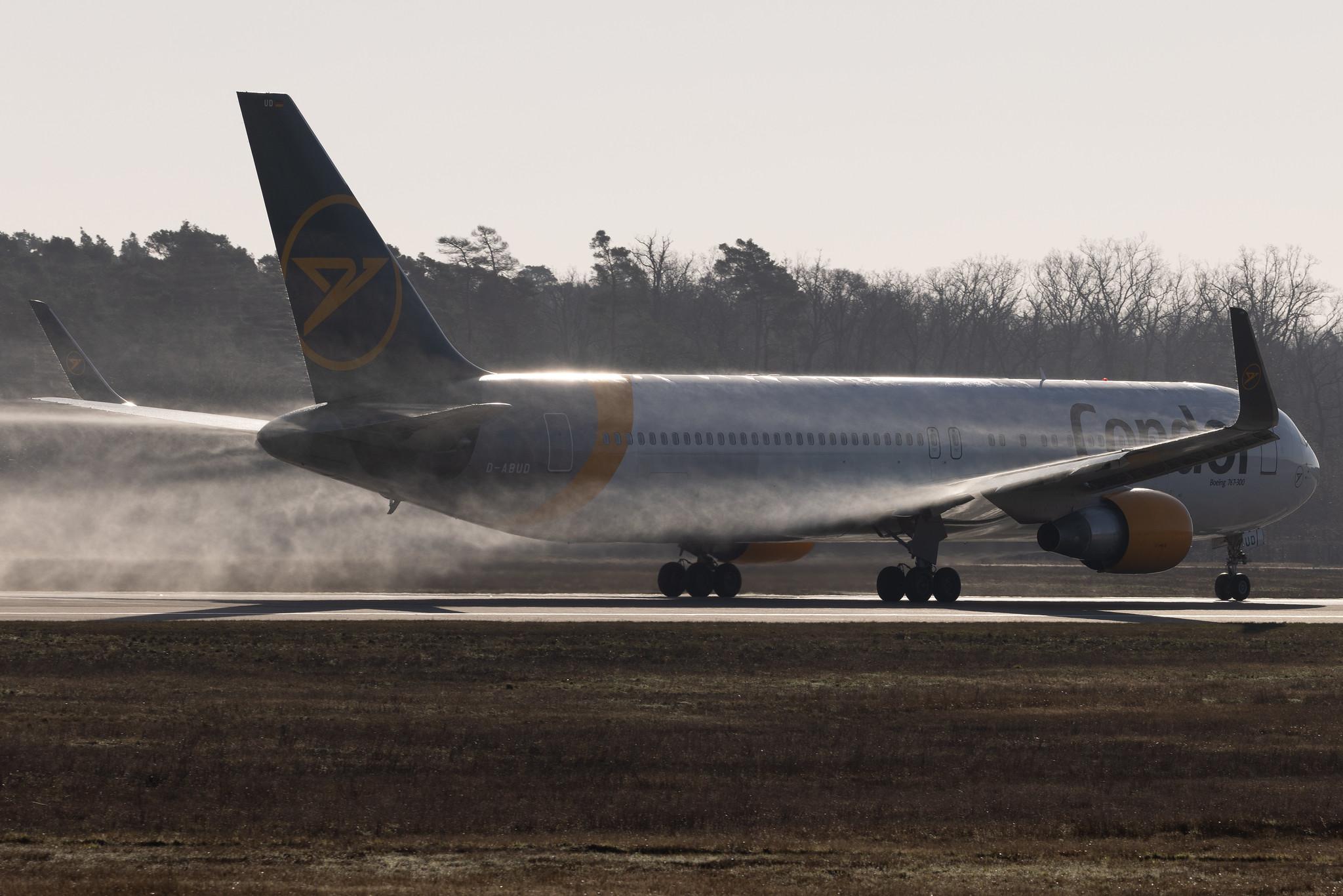 Frankfurt Airport: Condor (DE / CFG) | Boeing 767-330(ER) B763 | D-ABUD | MSN 26983