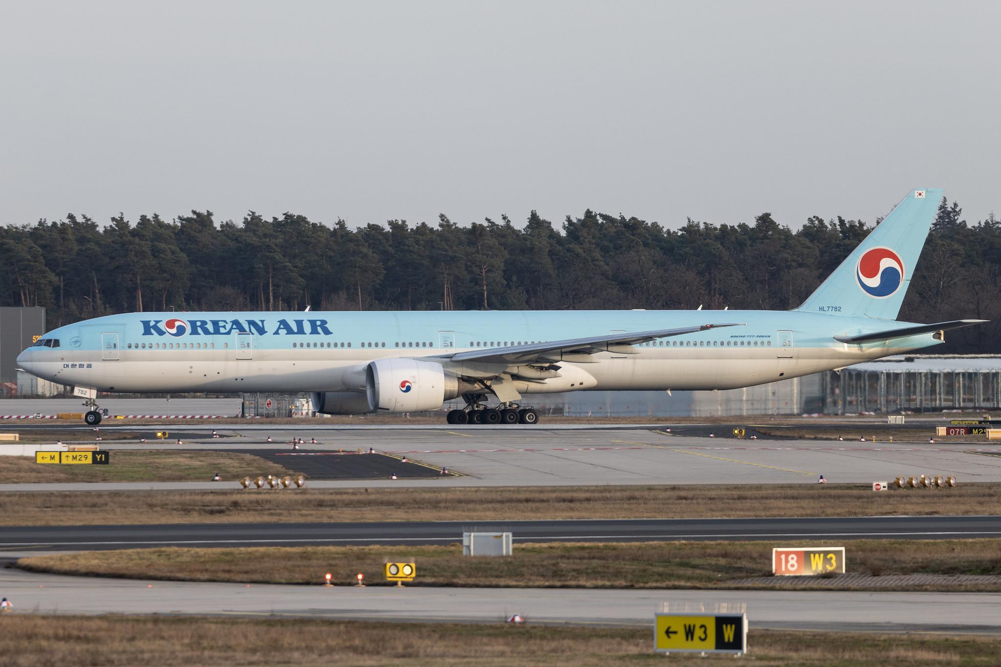 Frankfurt Airport: Korean Air (KE / KAL) | Boeing 777-3B5(ER) B77W | HL7782 | MSN 37643