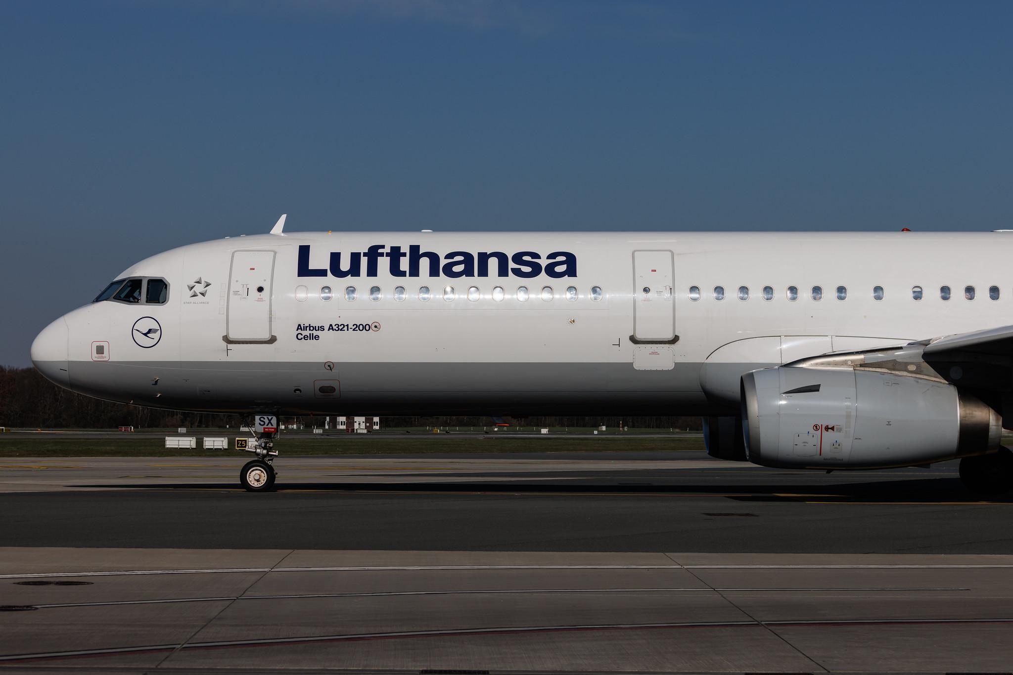 Hamburg Airport: Lufthansa (LH / DLH) | Airbus A321-231 A321 | D-AISX | MSN 4073