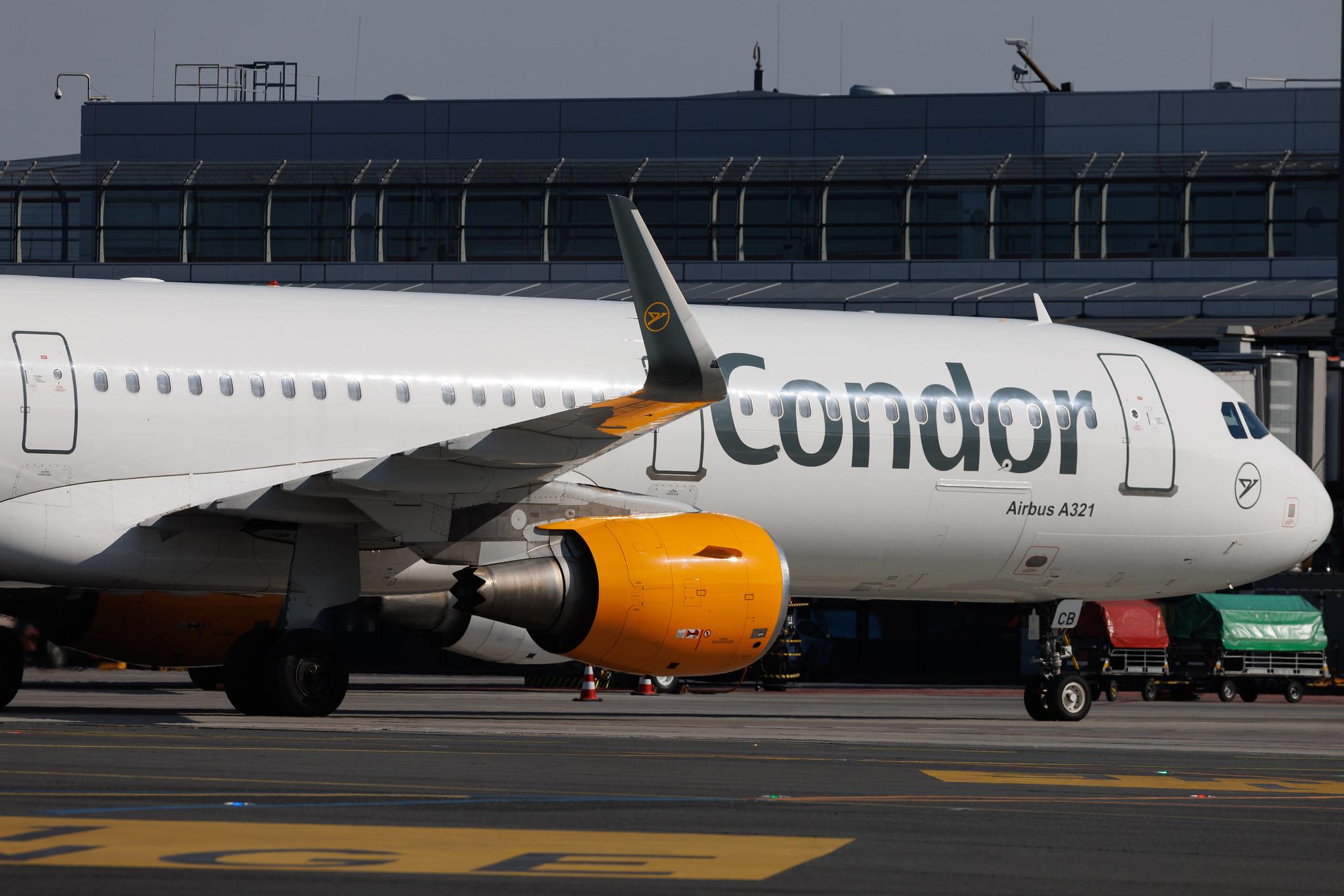 Hamburg Airport: Condor (DE / CFG) | Airbus A321-211 A321 | D-ATCB | MSN 6432