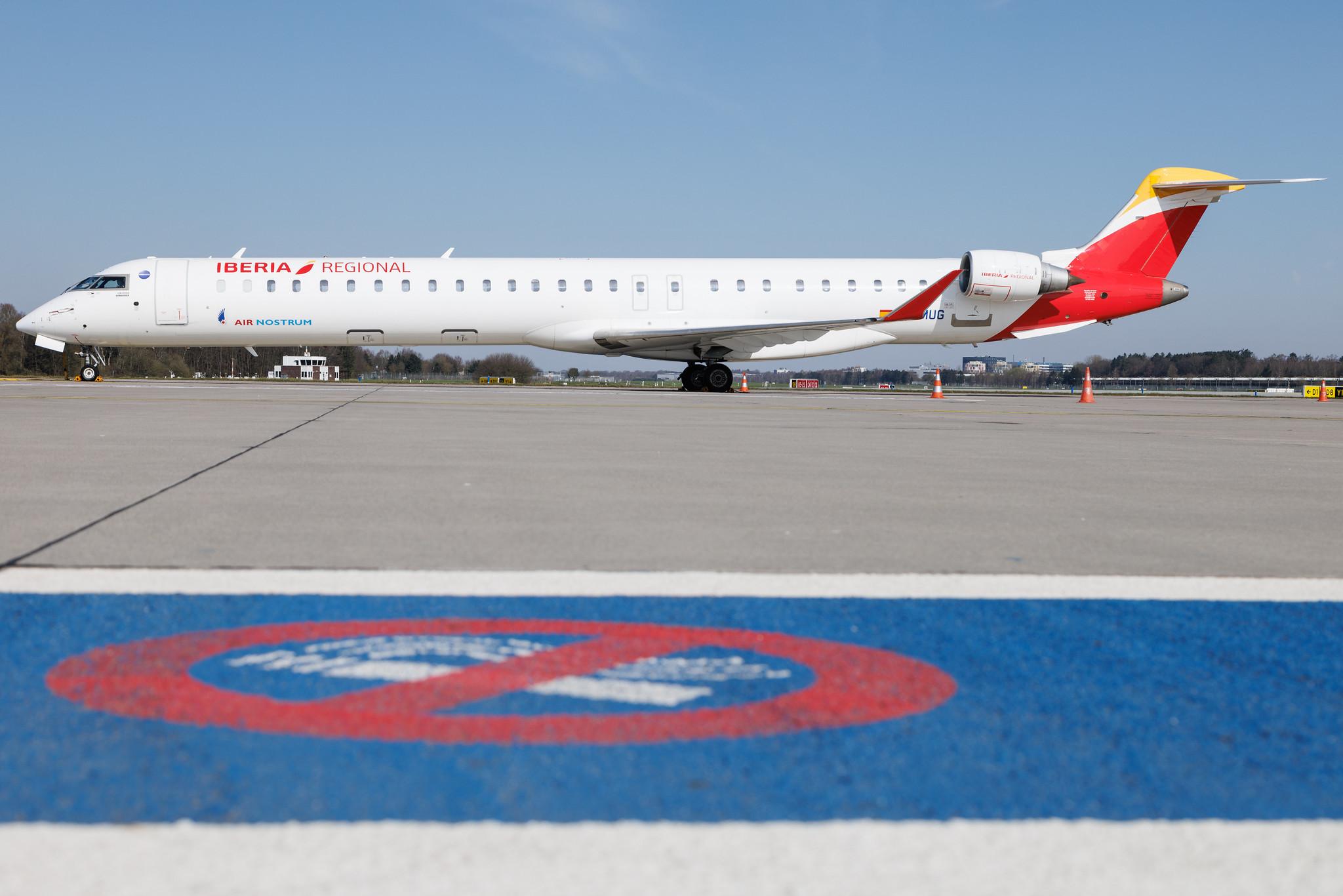 Hamburg Airport: Iberia Regional (IB / IBE) | Operator: Air Nostrum | Mitsubishi CRJ-1000 CRJX | EC-MUG | MSN 19061