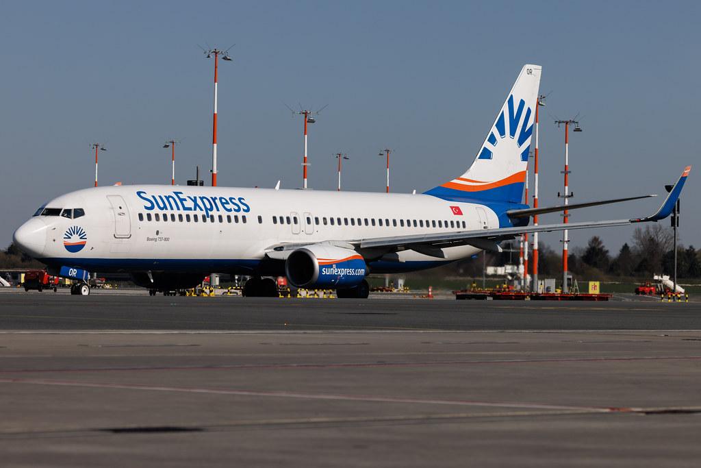 Hamburg Airport: SunExpress (XQ / SXS) | Boeing 737-8AS B738 | TC-SOR | MSN 33563