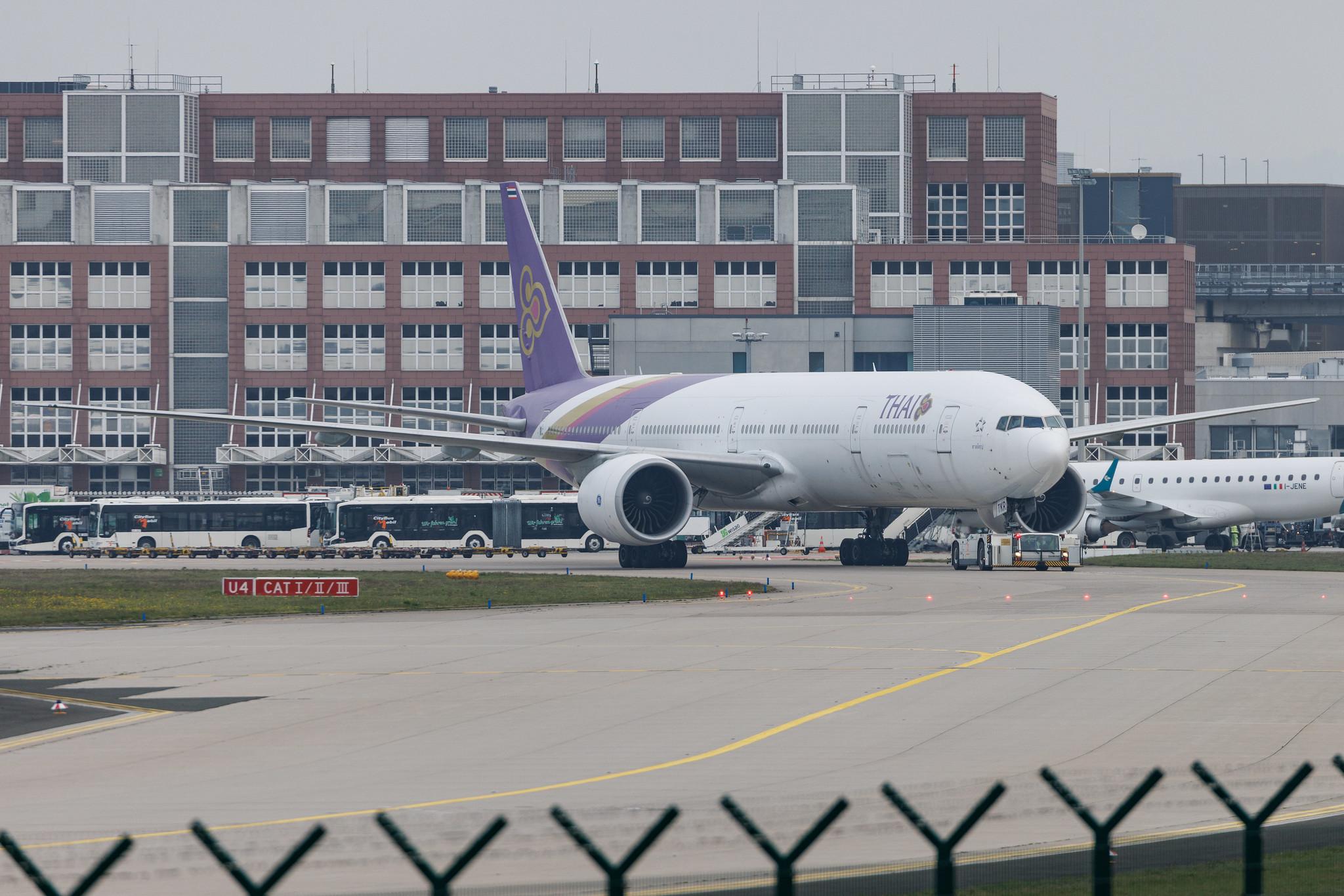 Frankfurt Airport: Thai Airways (TG / THA) | Boeing 777-3AL(ER) B77W | HS-TKR | MSN 41527