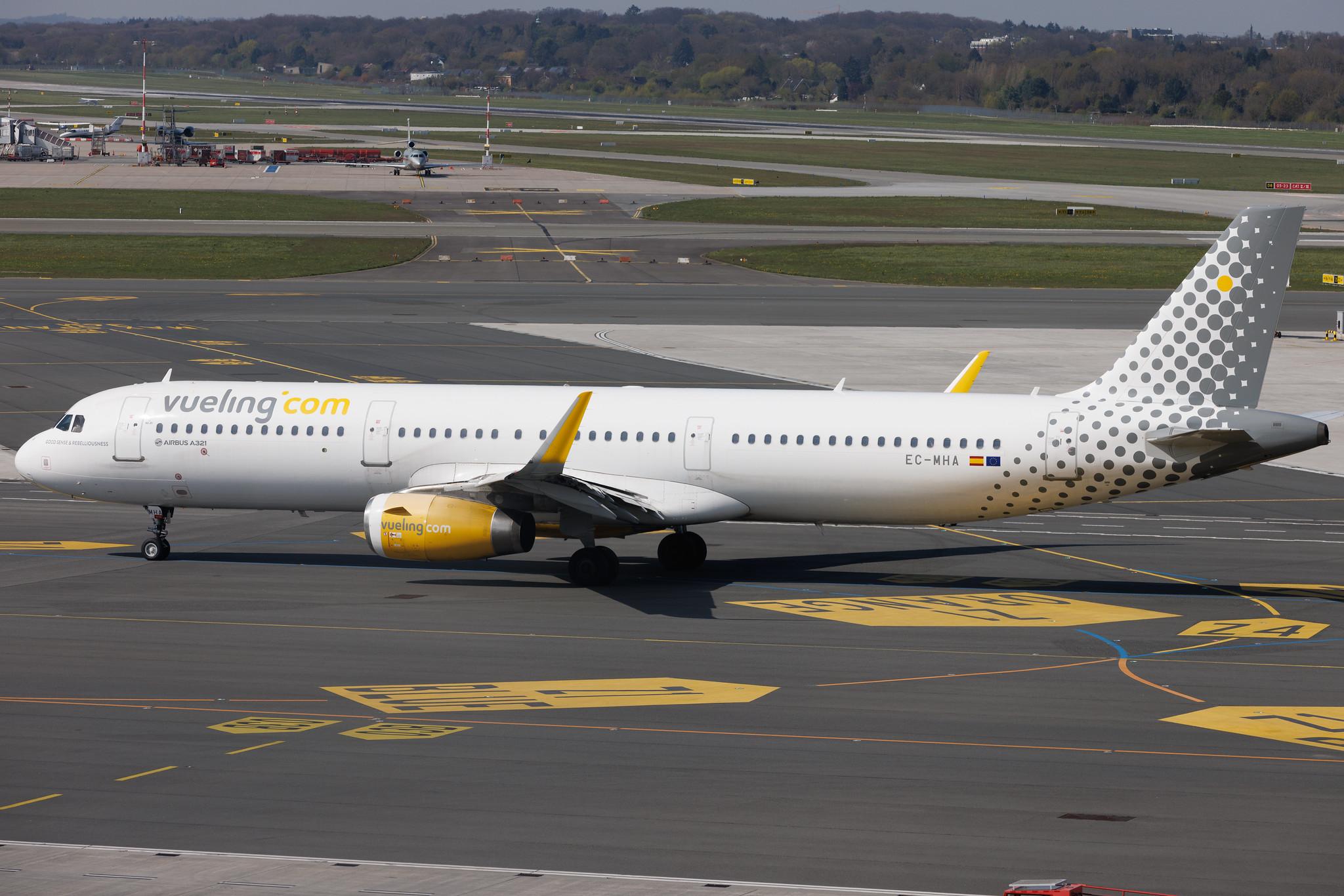 Hamburg Airport: Vueling (VY / VLG) | Airbus A321-231 A321 | EC-MHA | MSN 6684