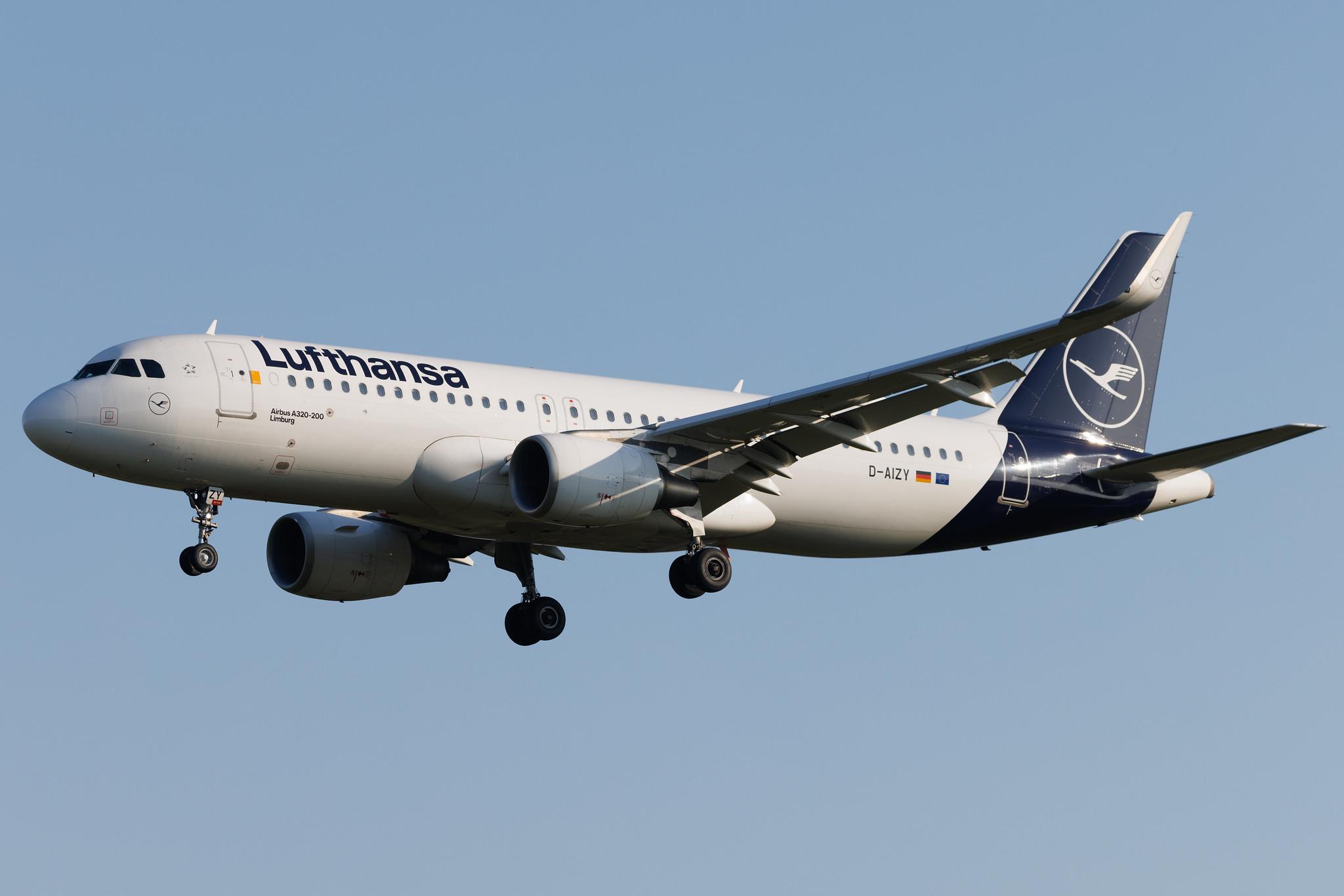 Hamburg Airport: Lufthansa (LH / DLH) | Airbus A320-214 A320 | D-AIZY | MSN 5769