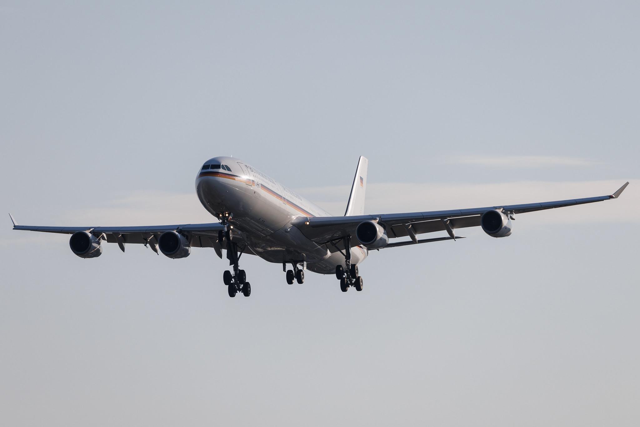 Hamburg Airport: German Air Force (/ GAF) | Airbus A340-313 A343 | 16+01 | MSN 274