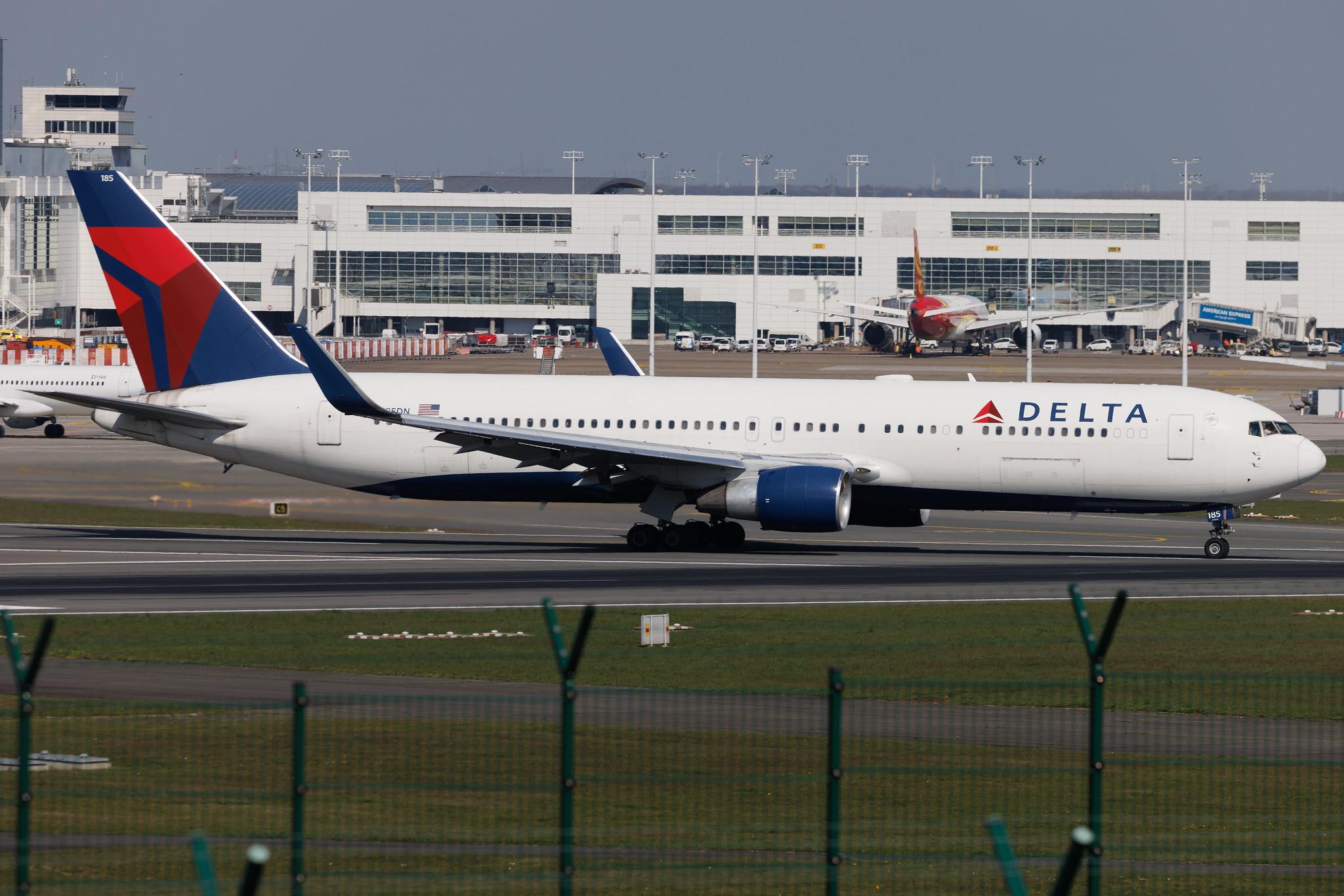 Brussels Airport: Delta Air Lines (DL / DAL) | Boeing 767-332(ER) B763 | N185DN | MSN 27961