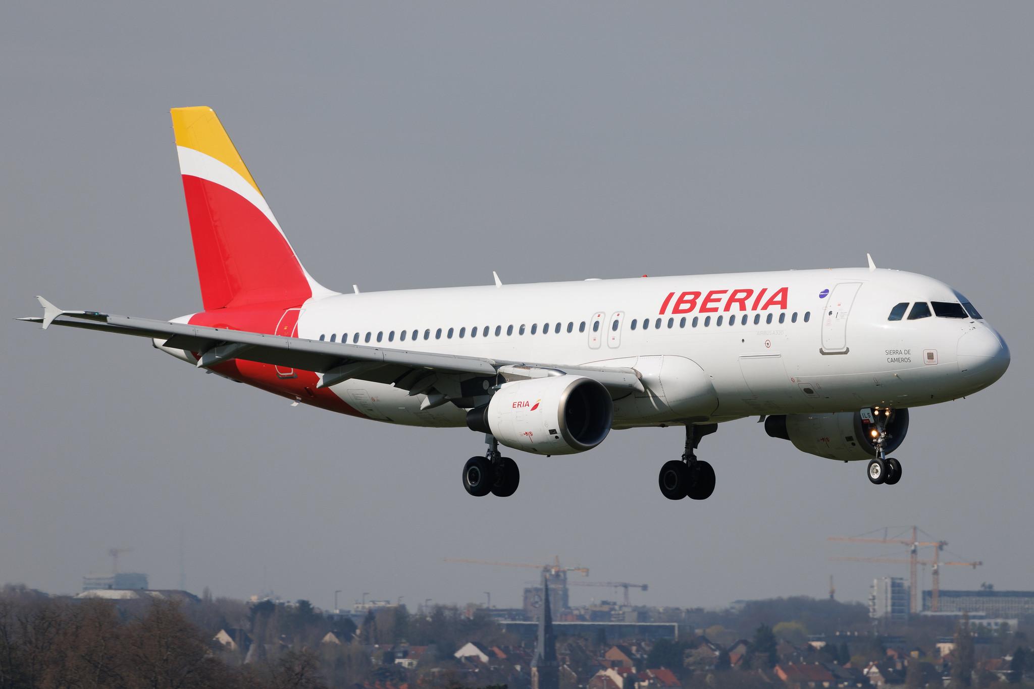 Brussels Airport: Iberia (IB / IBE) | Livery: Puerto Rico Livery | Airbus A320-214 A320 | EC-ILS | MSN 1809
