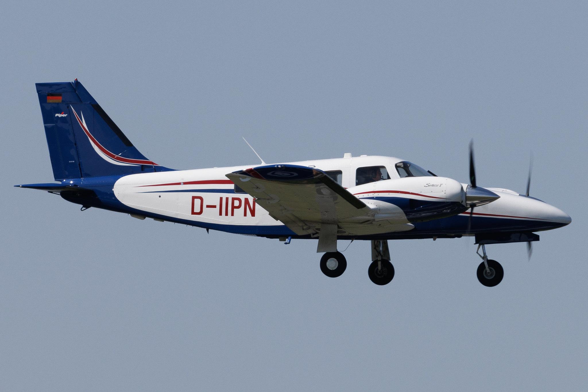 Brussels Airport: Private owner | Piper PA-34-220T Seneca V PA34 | D-IIPN | MSN 3449102