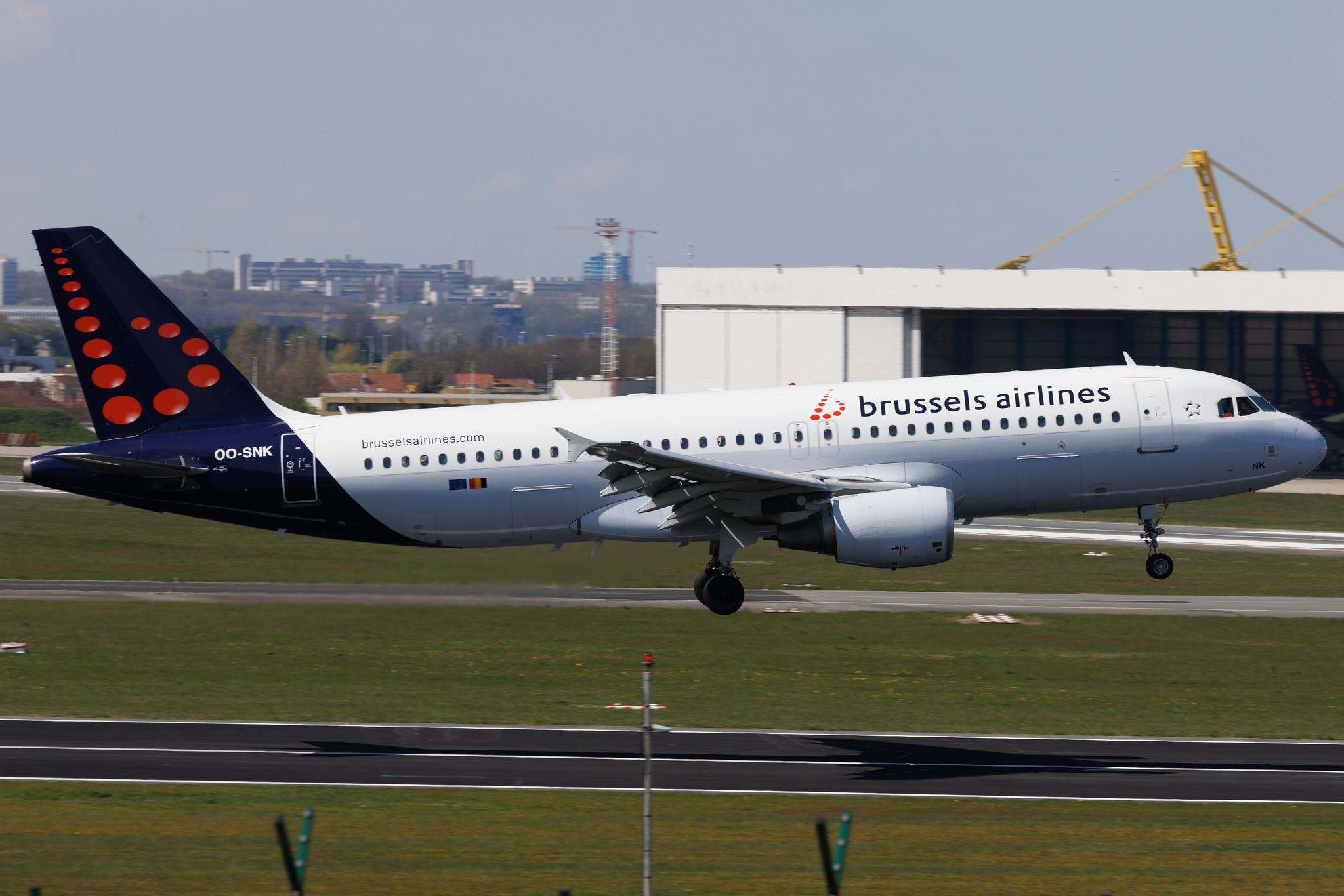 Brussels Airport: Brussels Airlines (SN / BEL) | Airbus A320-214 A320 | OO-SNK | MSN 3373