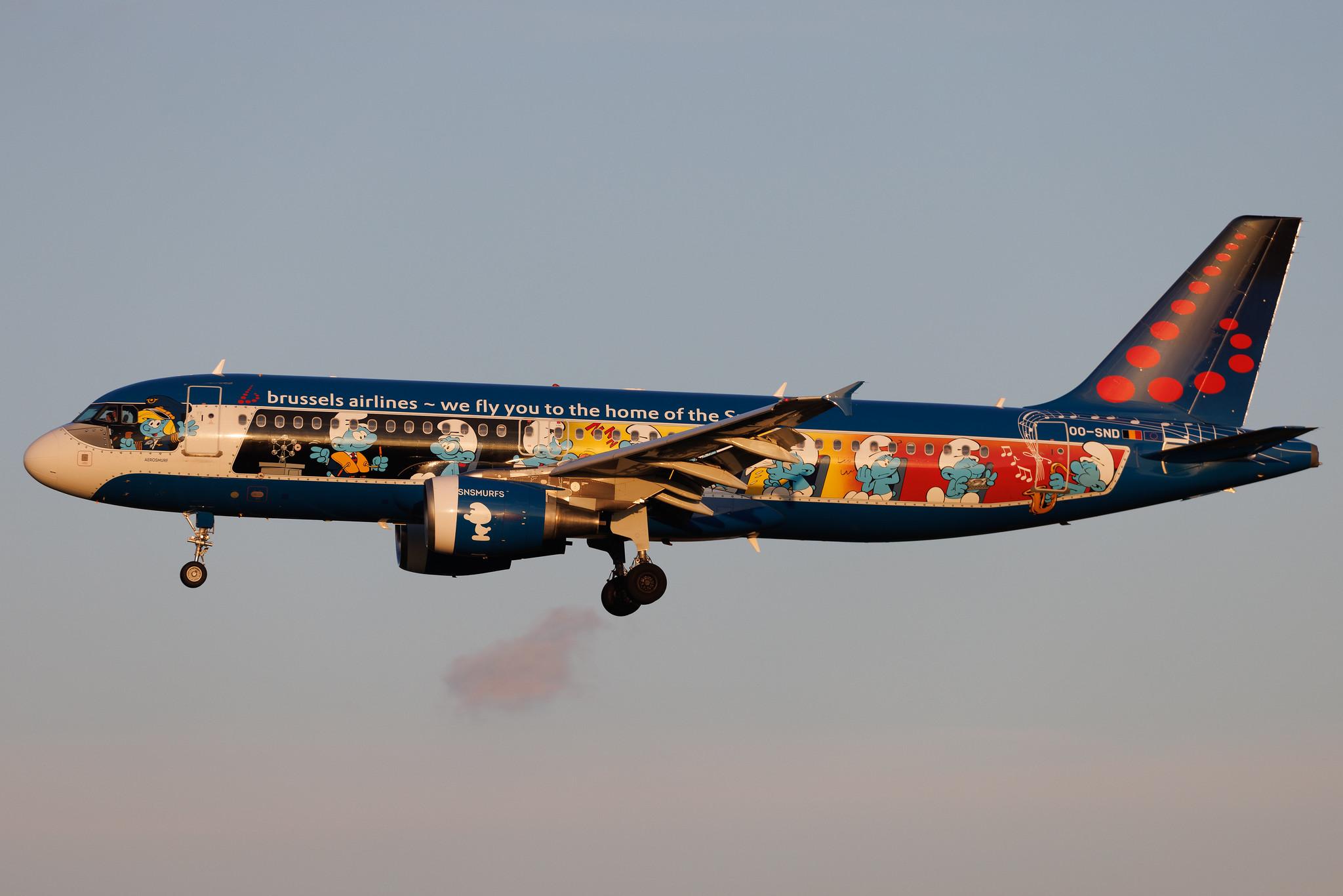 Brussels Airport: Brussels Airlines (SN / BEL) | Livery: The Smurfs Livery | Airbus A320-214 A320 | OO-SND | MSN 1838