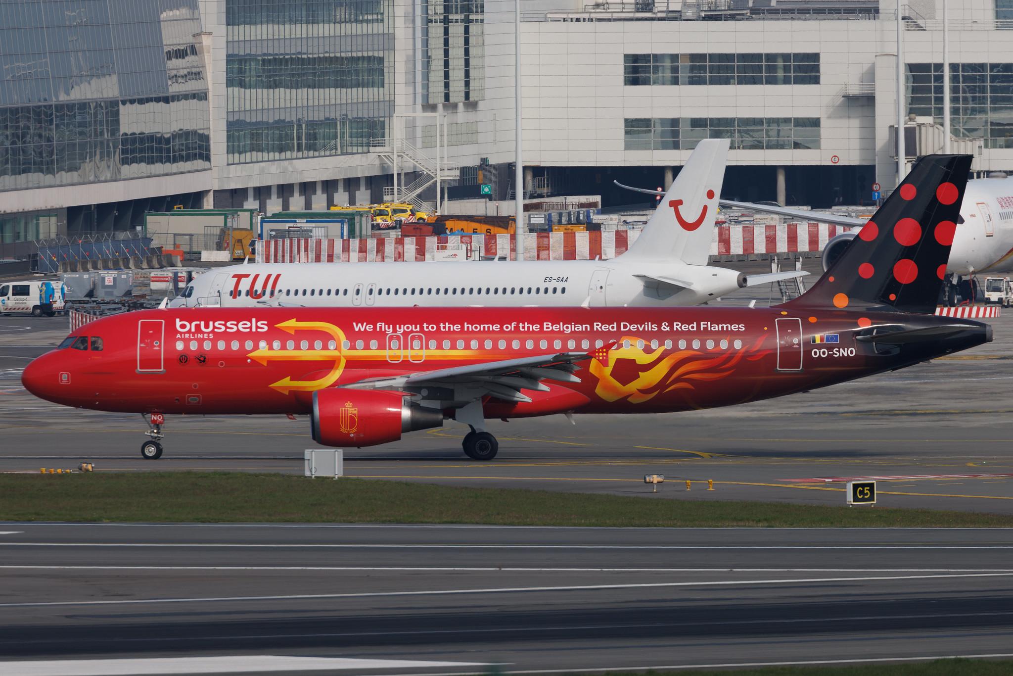 Brussels Airport: Brussels Airlines (SN / BEL) | Livery: Red Devils & Red Flames Livery | Airbus A320-214 A320 | OO-SNO | MSN 03831
