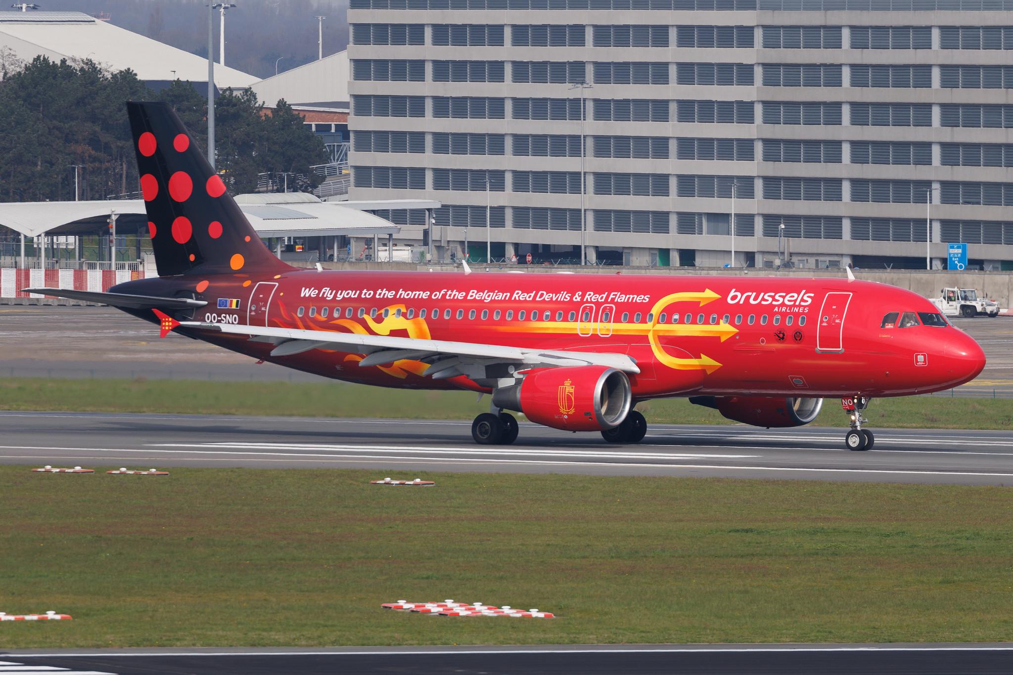 Brussels Airport: Brussels Airlines (SN / BEL) | Livery: Red Devils & Red Flames Livery | Airbus A320-214 A320 | OO-SNO | MSN 03831