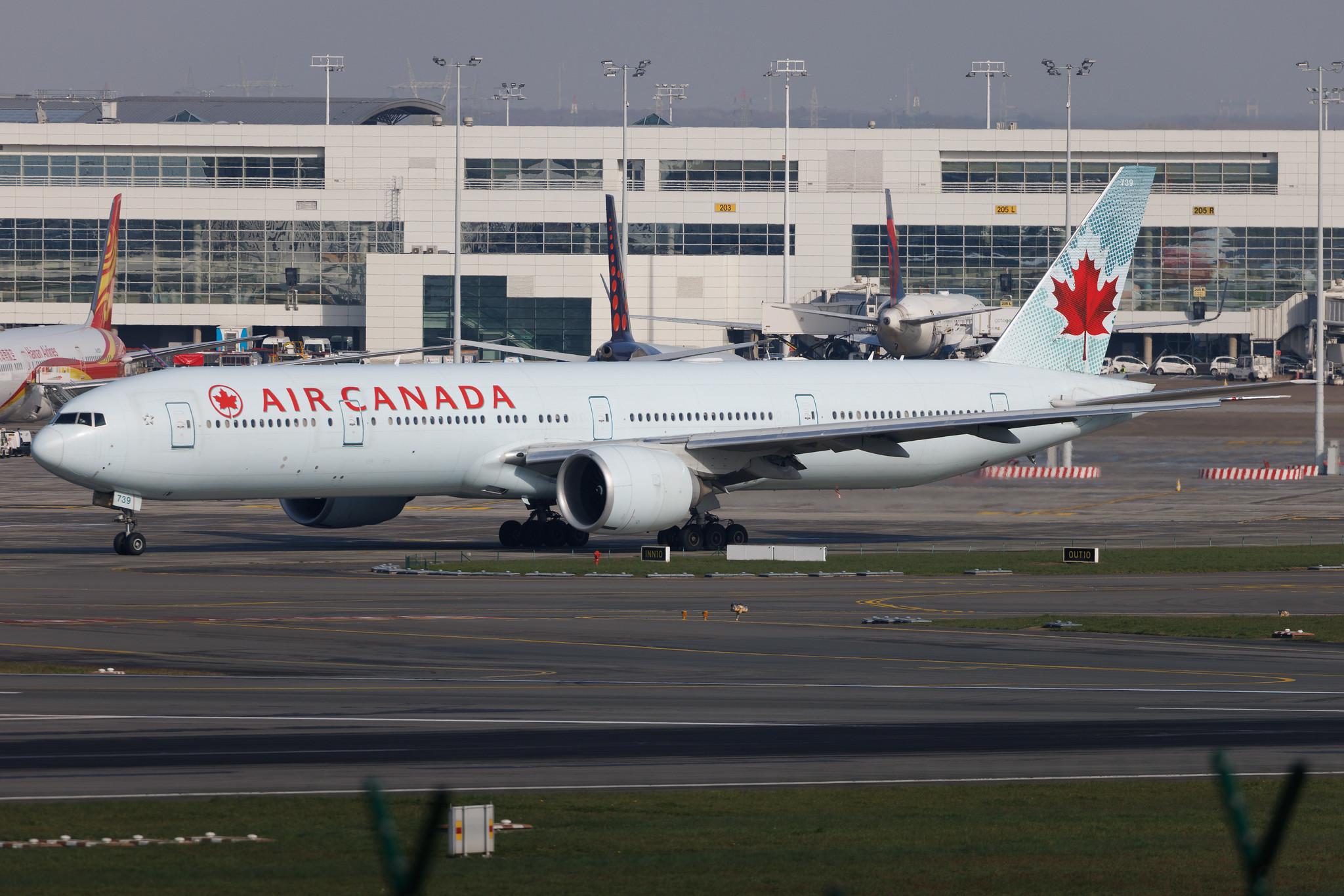 Brussels Airport: Air Canada (AC / ACA) | Boeing 777-333(ER) B77W | C-FRAM | MSN 35250
