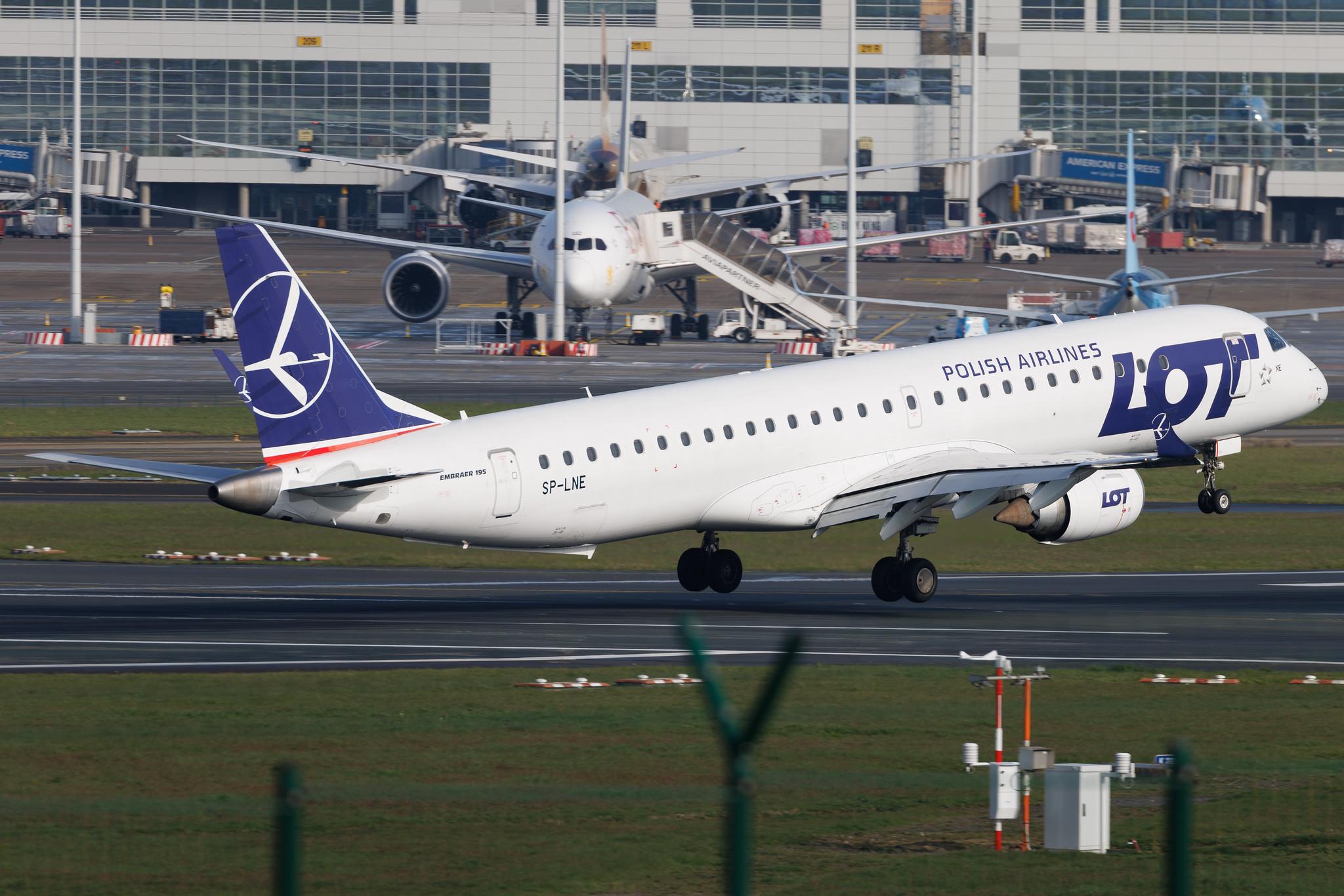 Brussels Airport: LOT (LO / LOT) | Embraer E195LR E195 | SP-LNE | MSN 19000583