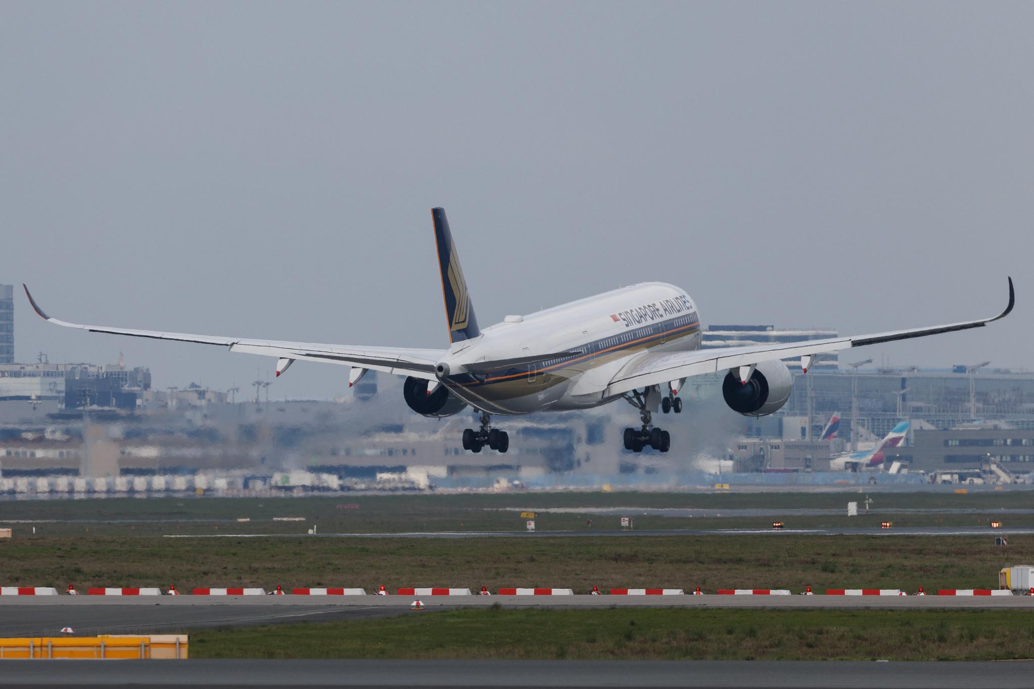 Frankfurt Airport: Singapore Airlines (SQ / SIA) | Airbus A350-941 A359 | 9V-SJC | MSN 564