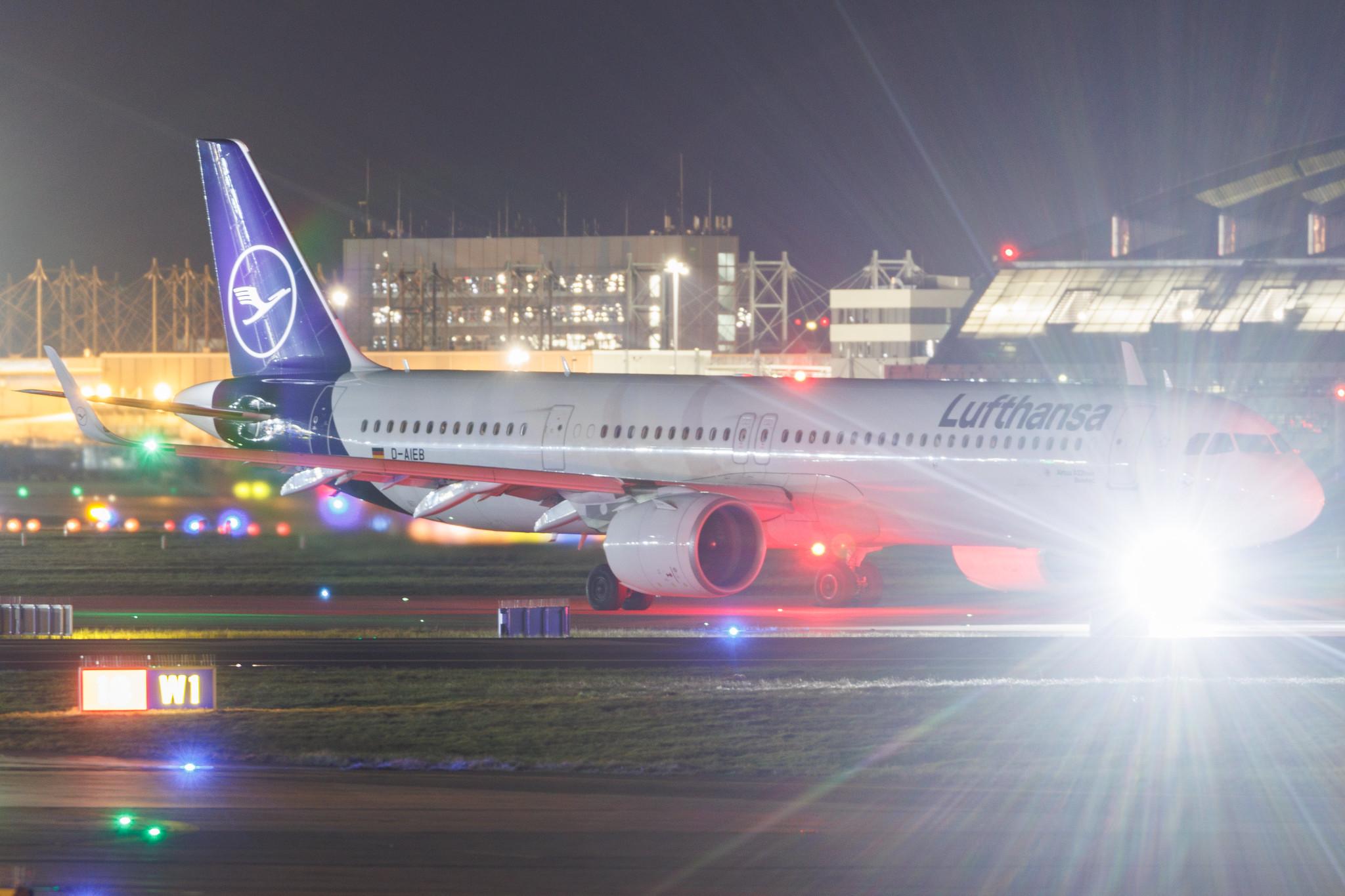 Frankfurt Airport: Lufthansa (LH / DLH) | Airbus A321-271NX A21N | D-AIEB | MSN 8783