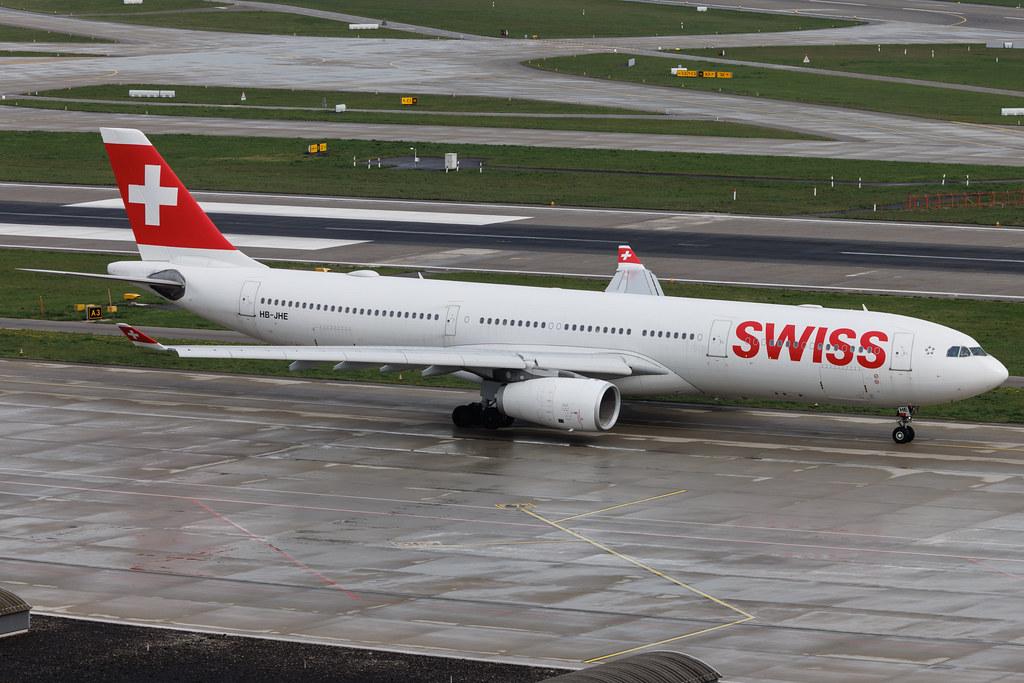 Flughafen Zürich: Swiss (LX / SWR) | Airbus A330-343 A333 | HB-JHE | MSN 1084
