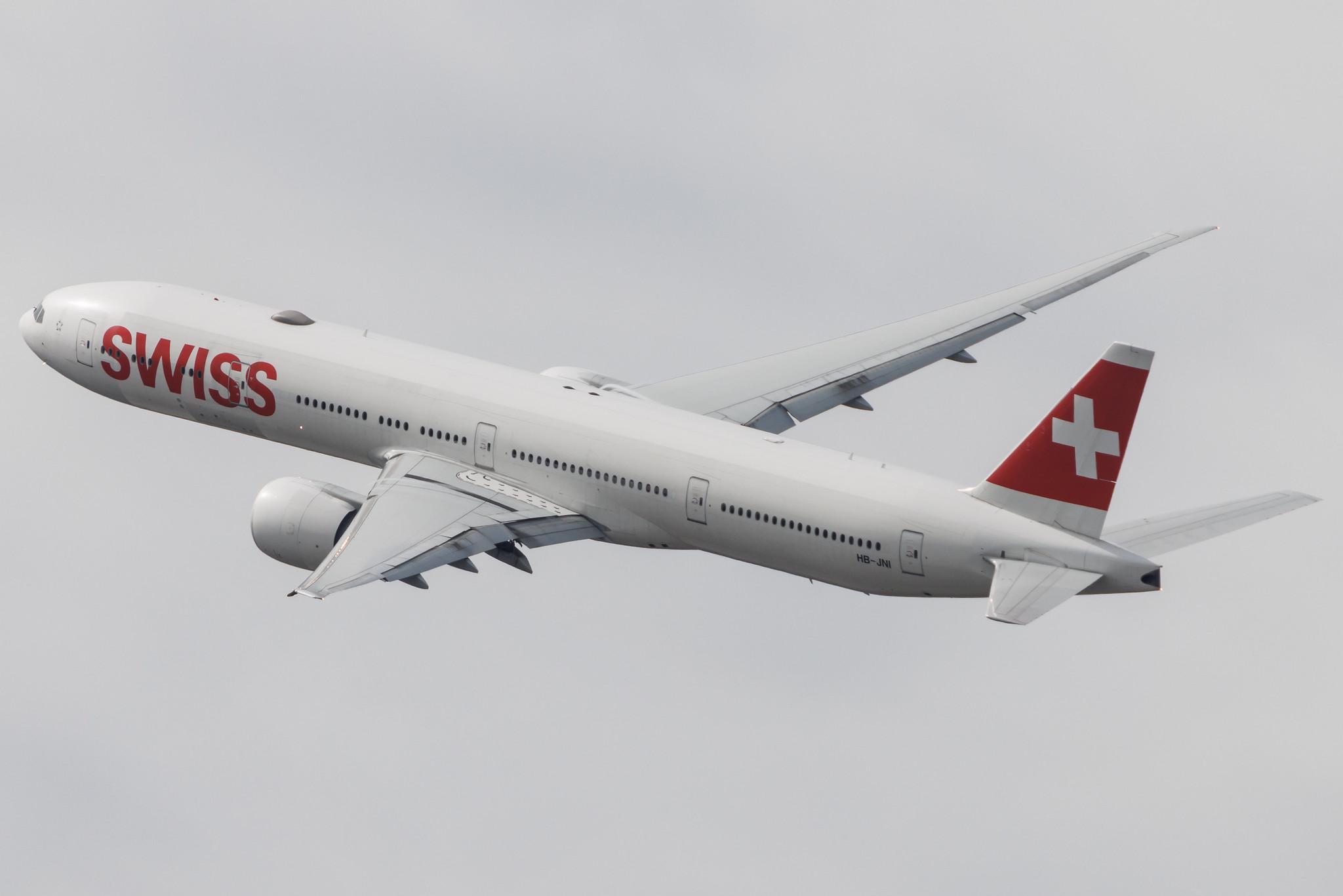 Flughafen Zürich: Swiss (LX / SWR) | Airbus A330-343 A333 | HB-JHI | MSN 1181