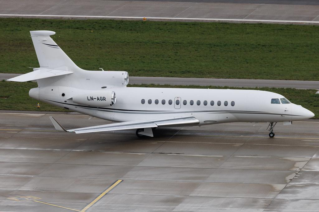 Flughafen Zürich: Sundt Air (/ MDT) |  Dassault Falcon 7X FA7X | LN-AGR | MSN 195