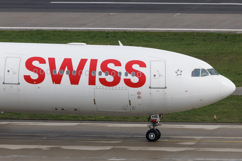 Flughafen Zürich: Swiss (LX / SWR) | Airbus A330-343 A333 | HB-JHE | MSN 1084