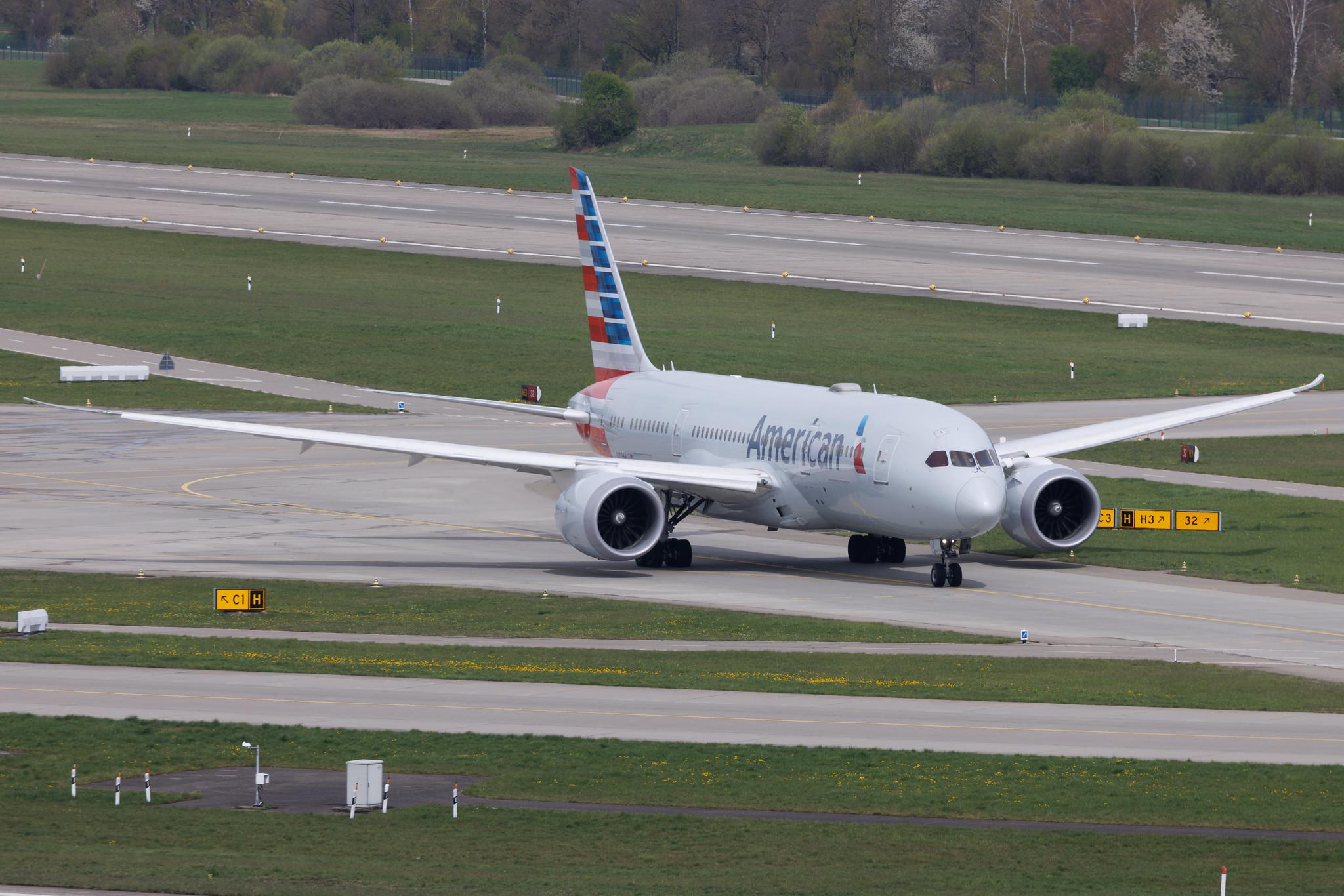 Flughafen Zürich: American Airlines (AA / AAL) | Boeing 787-8 Dreamliner B788 | N809AA | MSN 40627