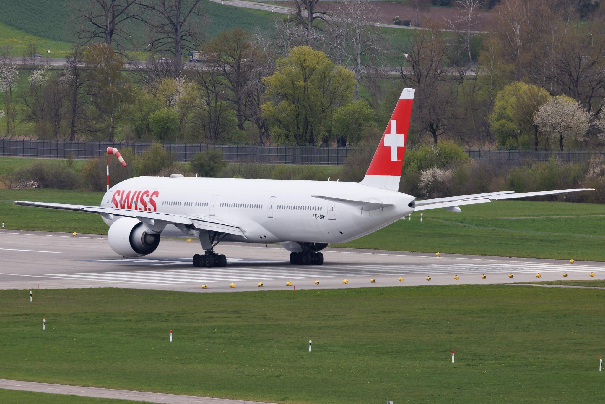Flughafen Zürich: Swiss (LX / SWR) | Boeing 777-3DE(ER) B77W | HB-JNF | MSN 44587
