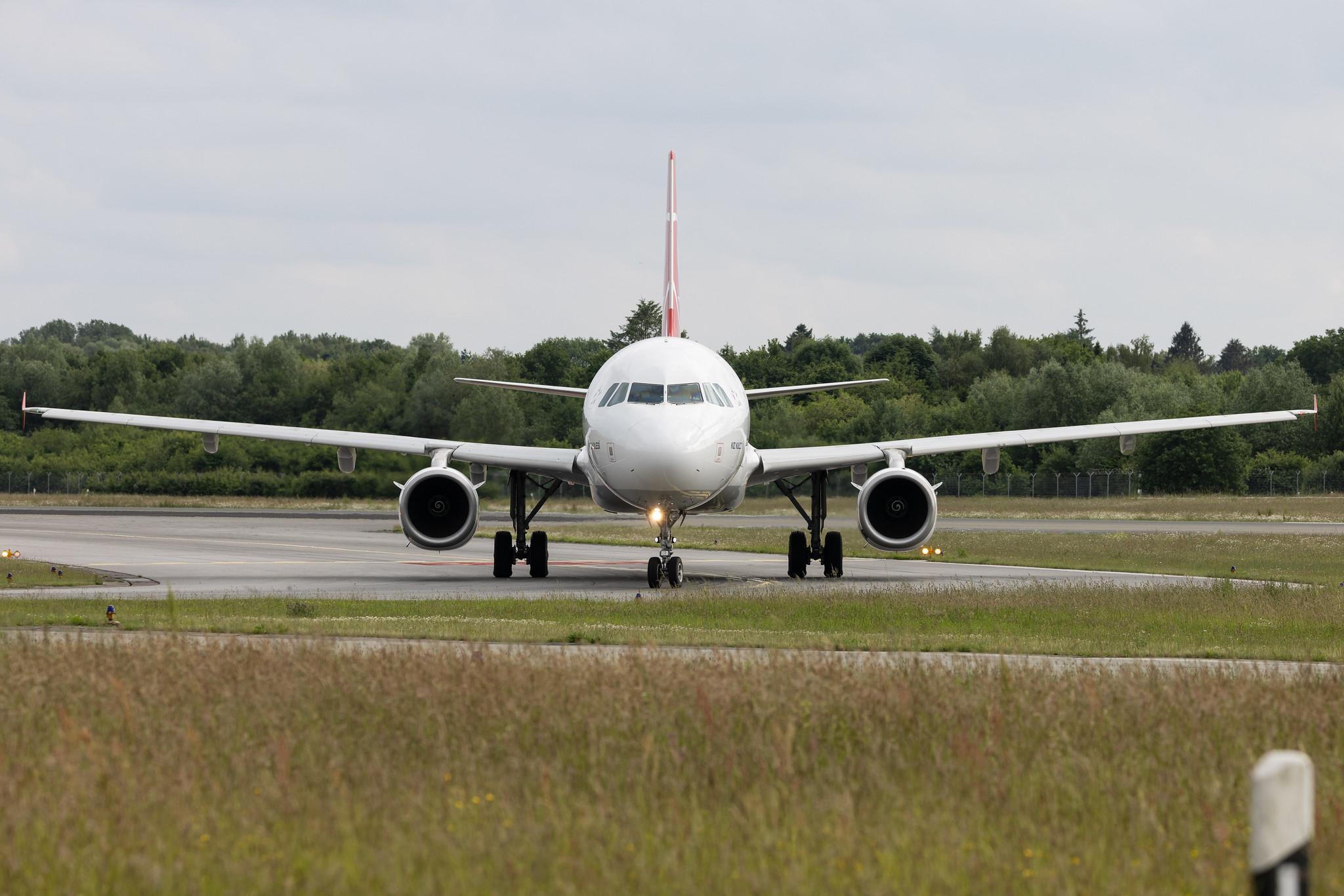 Hamburg Airport: Turkish Airlines (TK / THY) | Airbus A321-231 A321 | TC-JSD | MSN 5388